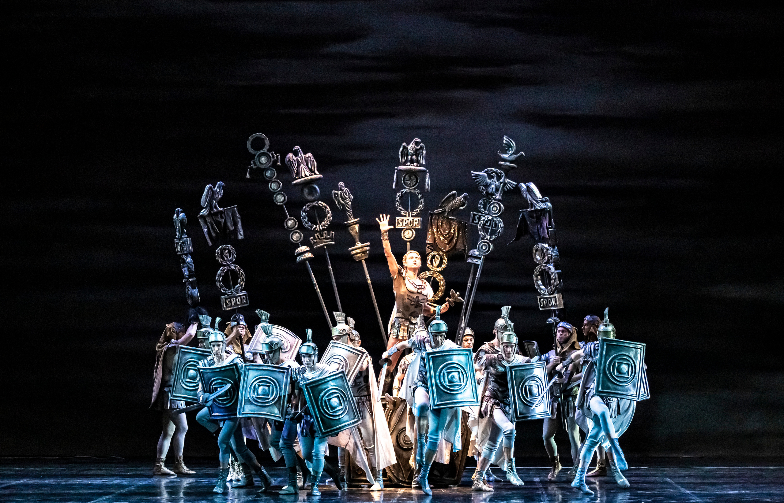 Балет Юрия Григоровича «Спартак» на сцене Зимнего театра г. Сочи. Фотограф в Сочи Юрий Шептаев