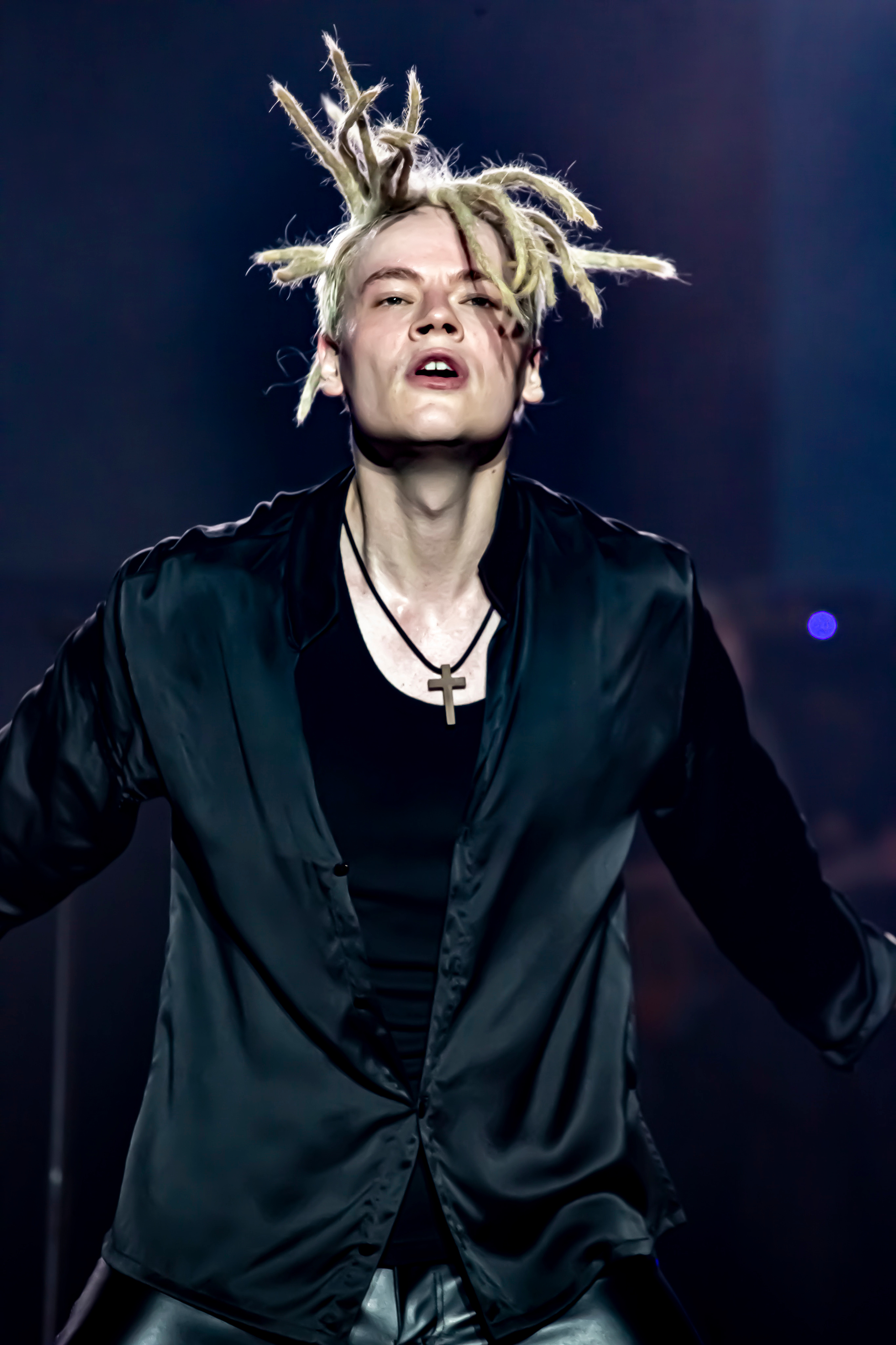 SHAMAN — 1 СОЛЬНИК В СОЧИ, ЗИМНИЙ ТЕАТР. Фотограф в Сочи Юрий Шептаев