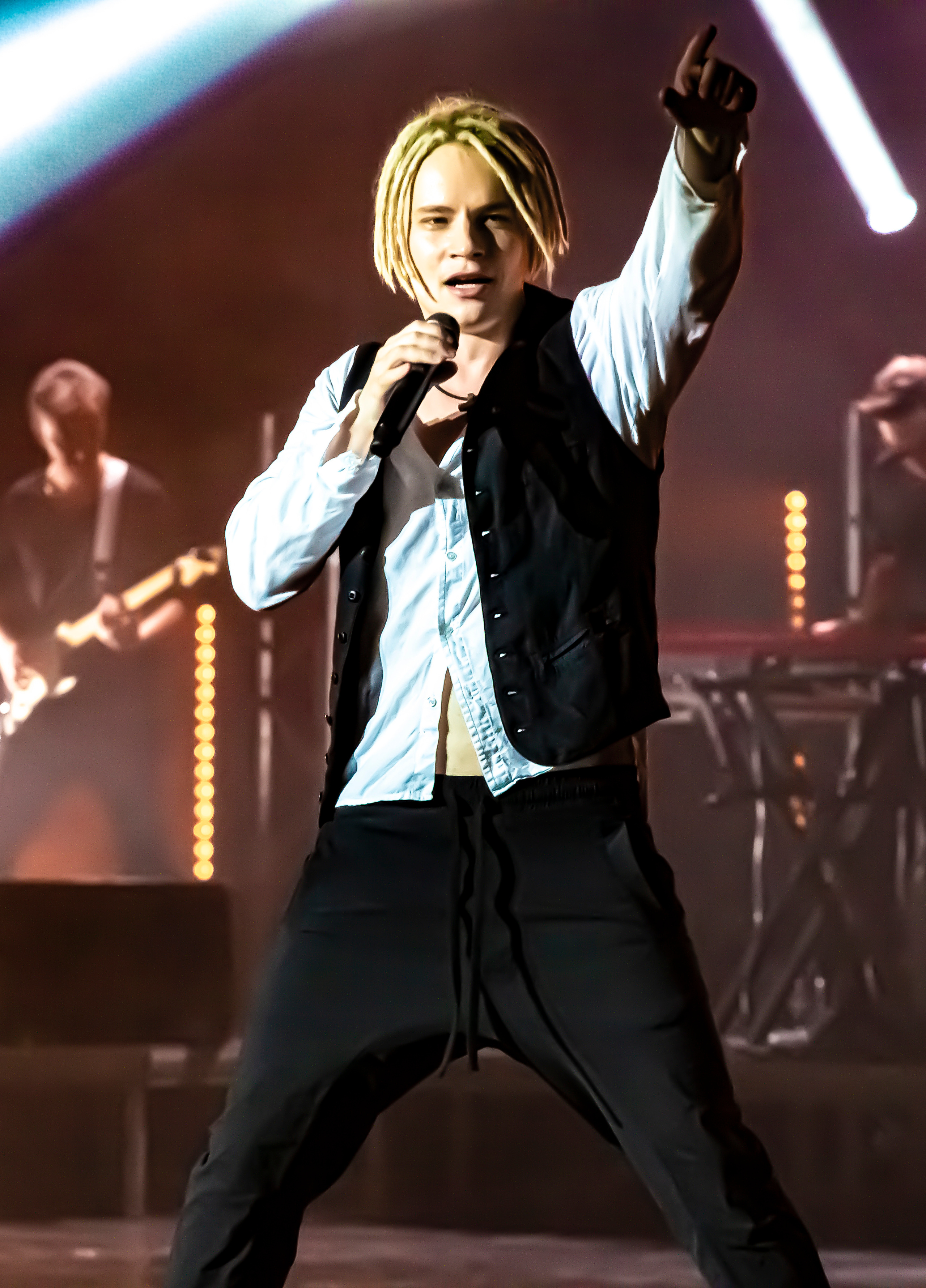 SHAMAN — 1 СОЛЬНИК В СОЧИ, ЗИМНИЙ ТЕАТР. Фотограф в Сочи Юрий Шептаев