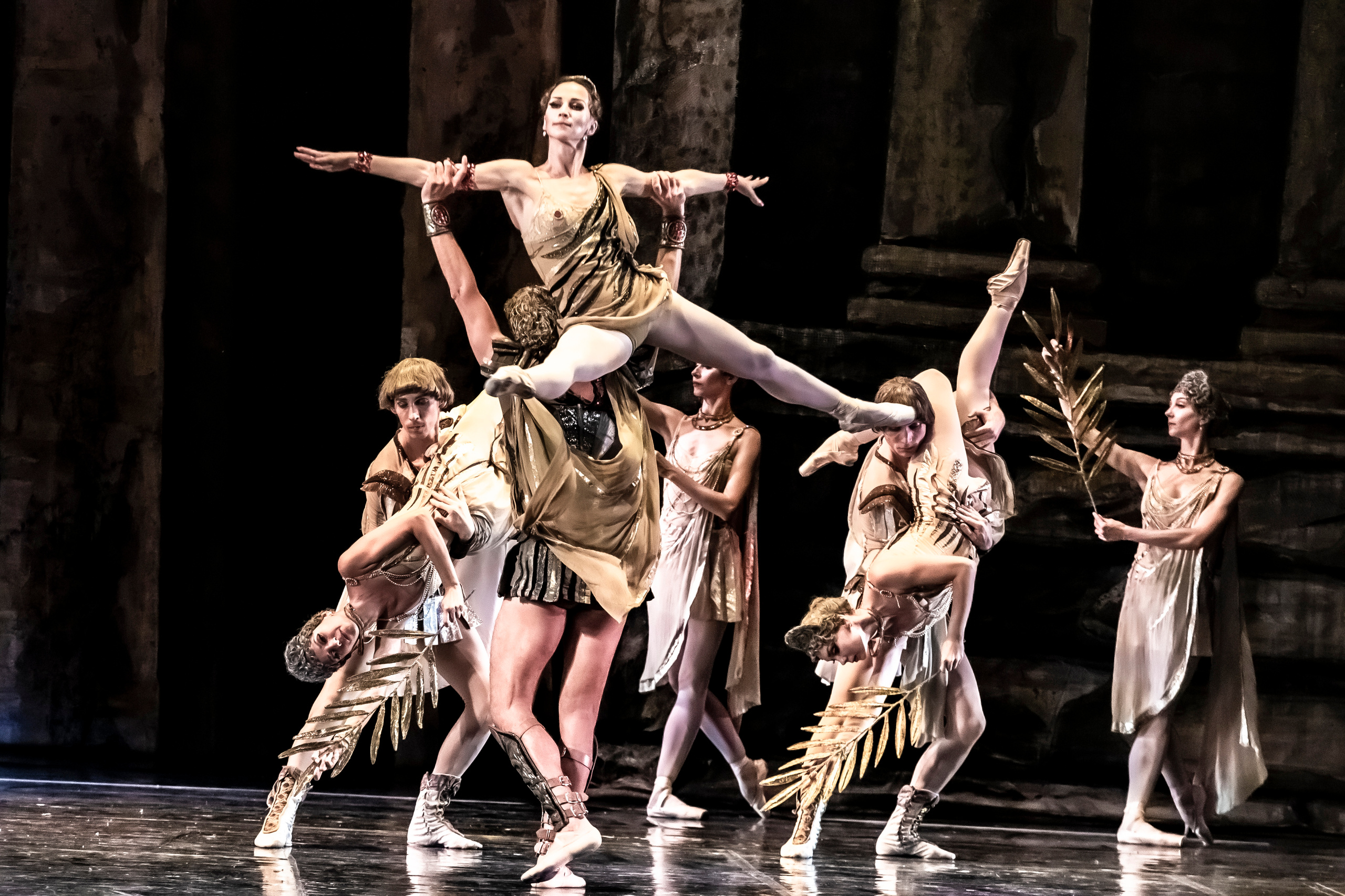 Балет Юрия Григоровича «Спартак» на сцене Зимнего театра г. Сочи. Фотограф в Сочи Юрий Шептаев