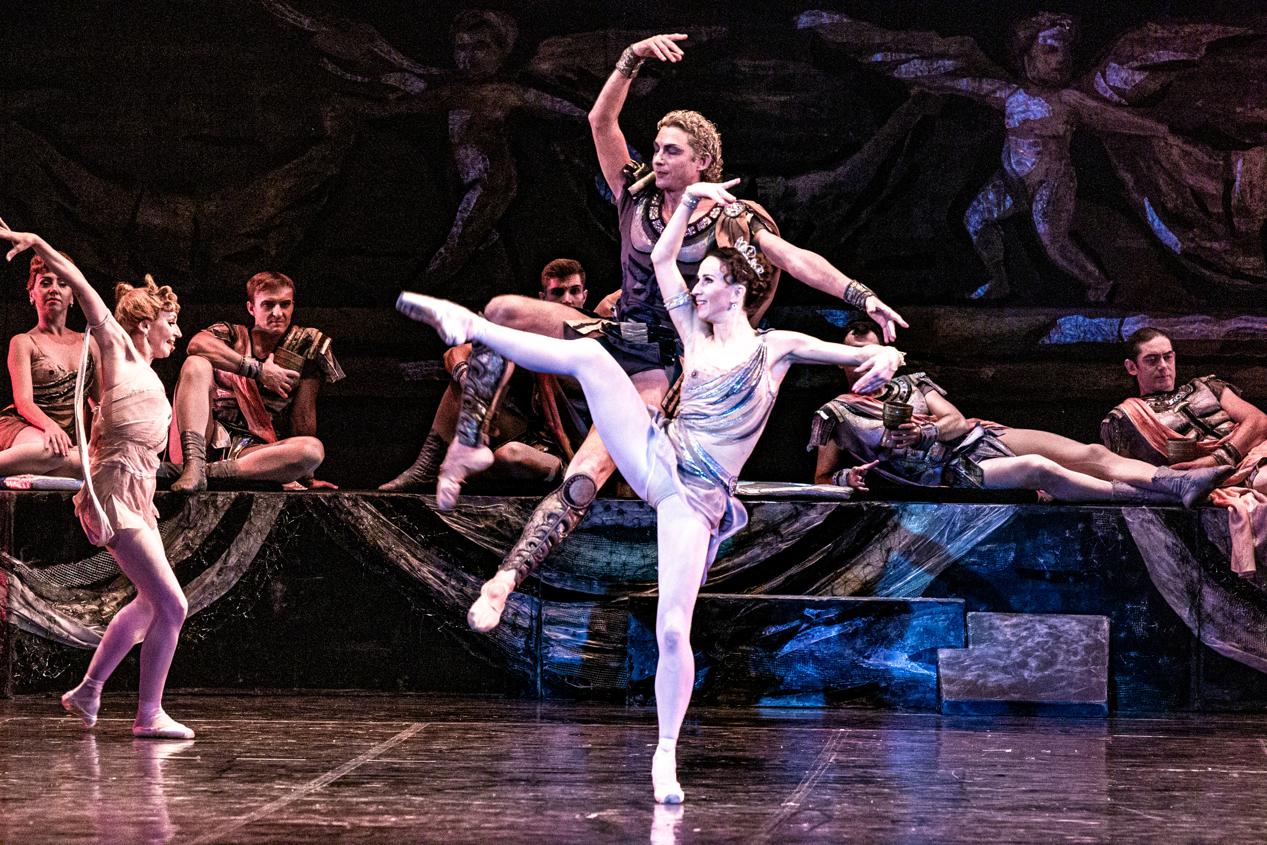 Балет Юрия Григоровича «Спартак» на сцене Зимнего театра г. Сочи. Фотограф в Сочи Юрий Шептаев