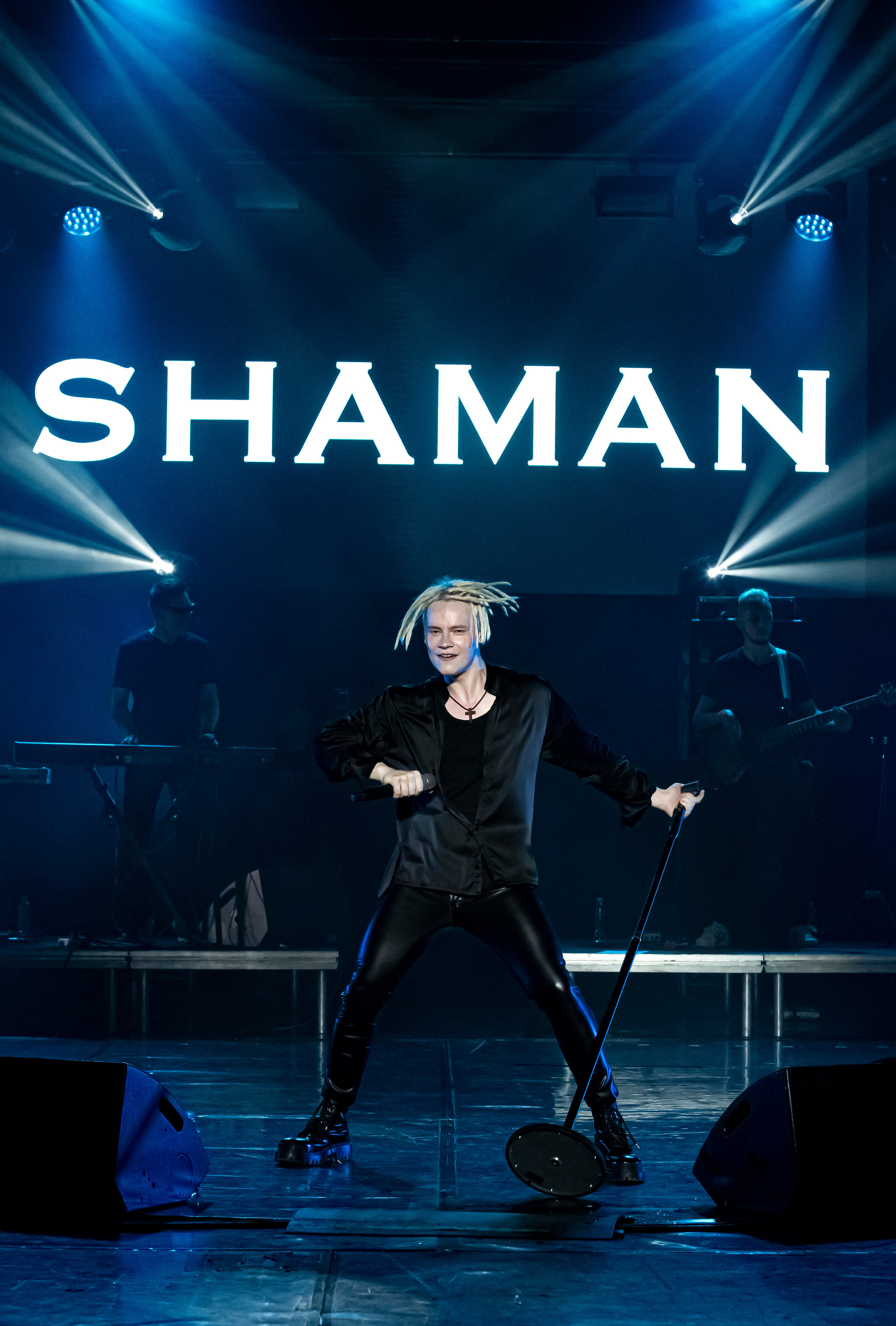 SHAMAN — 1 СОЛЬНИК В СОЧИ, ЗИМНИЙ ТЕАТР. Фотограф в Сочи Юрий Шептаев