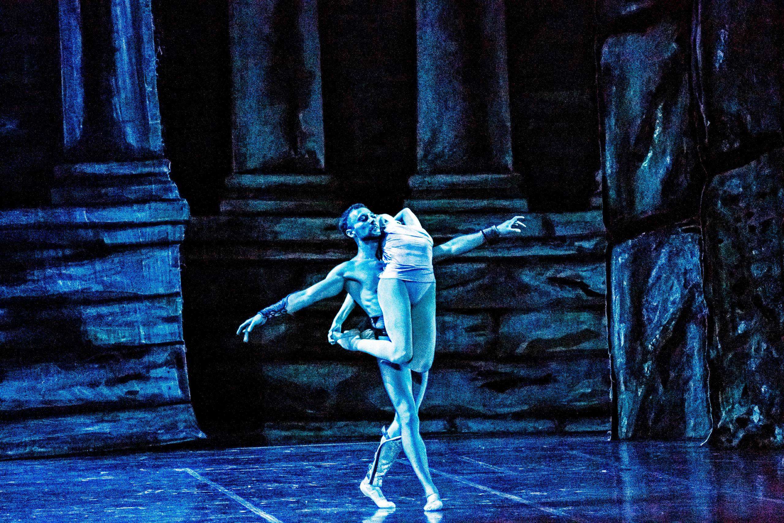 Балет Юрия Григоровича «Спартак» на сцене Зимнего театра г. Сочи. Фотограф в Сочи Юрий Шептаев