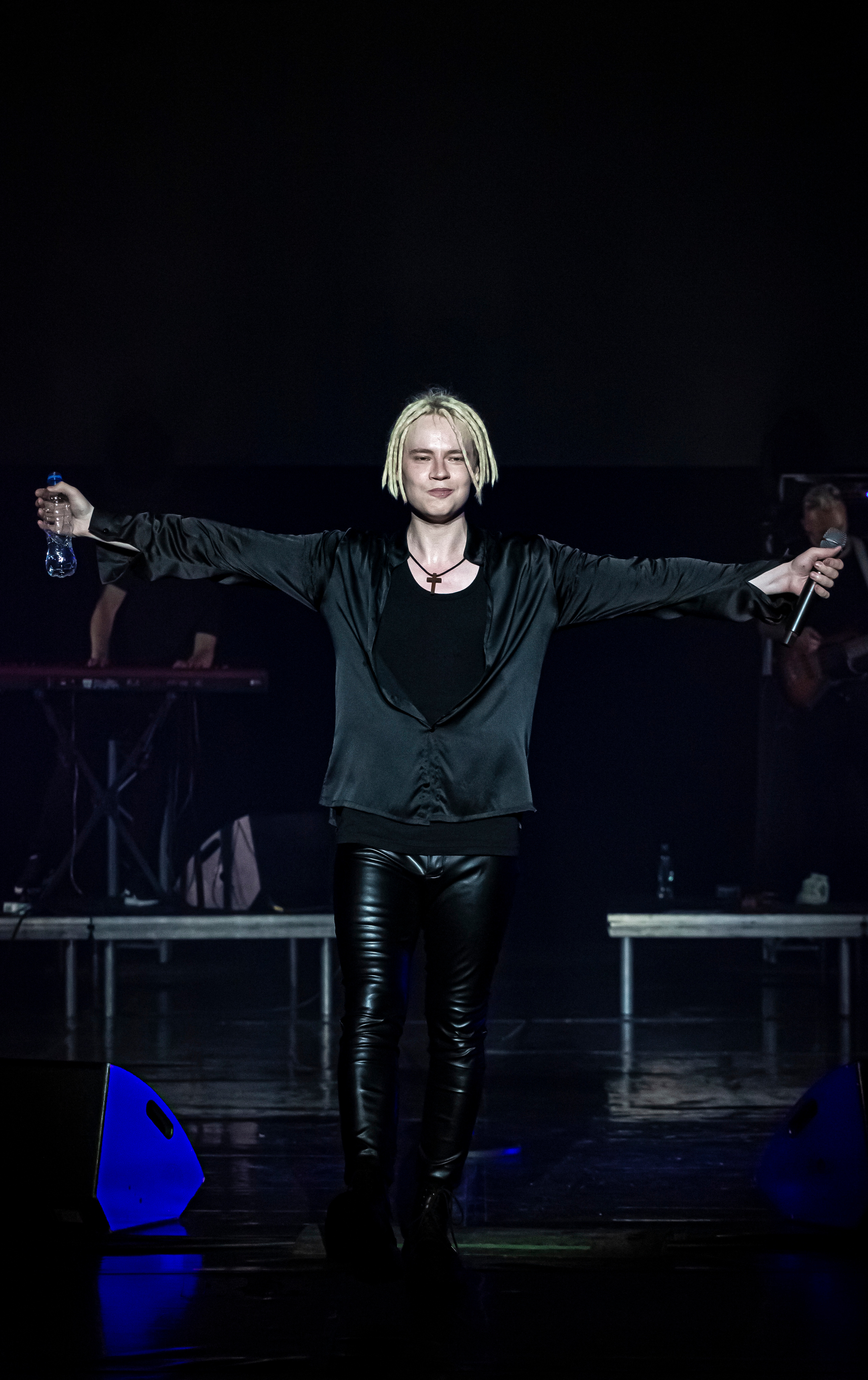 SHAMAN — 1 СОЛЬНИК В СОЧИ, ЗИМНИЙ ТЕАТР. Фотограф в Сочи Юрий Шептаев