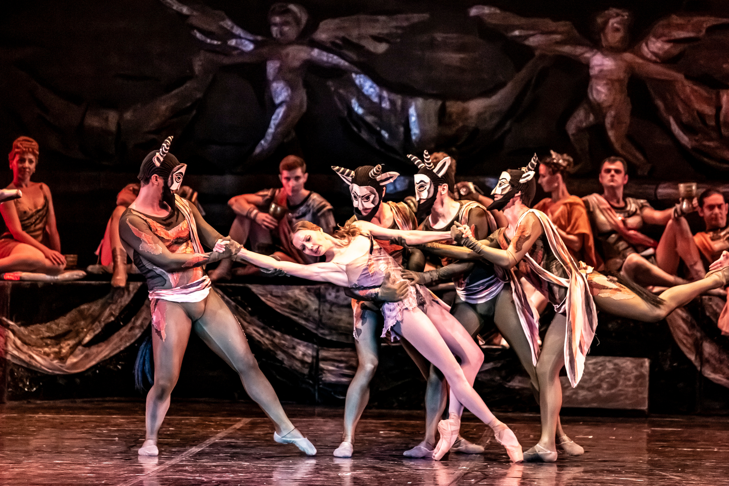 Балет Юрия Григоровича «Спартак» на сцене Зимнего театра г. Сочи. Фотограф в Сочи Юрий Шептаев