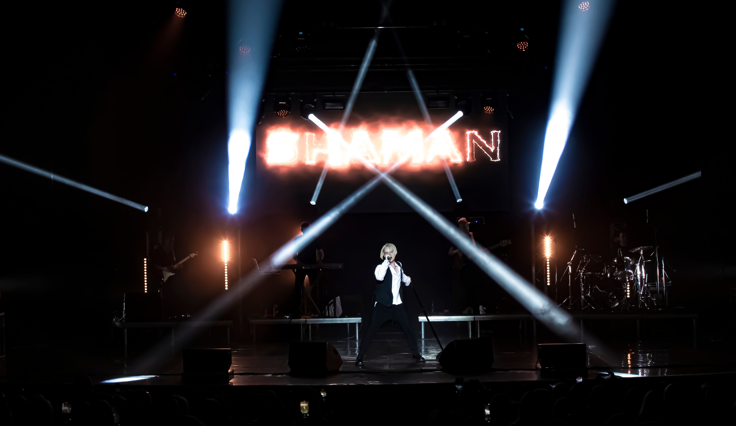 SHAMAN — 1 СОЛЬНИК В СОЧИ, ЗИМНИЙ ТЕАТР. Фотограф в Сочи Юрий Шептаев