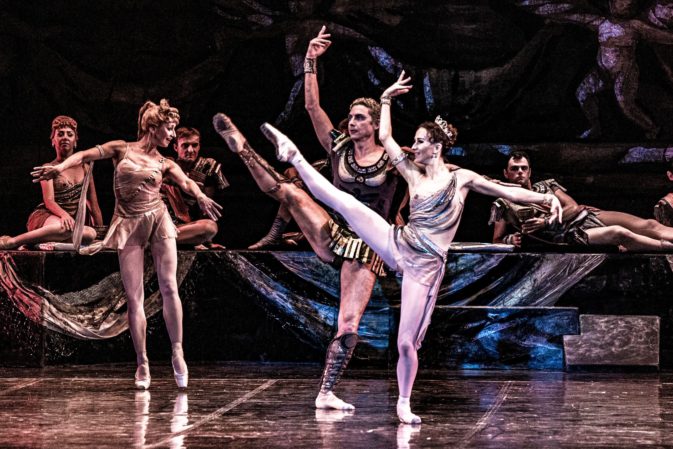 Балет Юрия Григоровича «Спартак» на сцене Зимнего театра г. Сочи. Фотограф в Сочи Юрий Шептаев