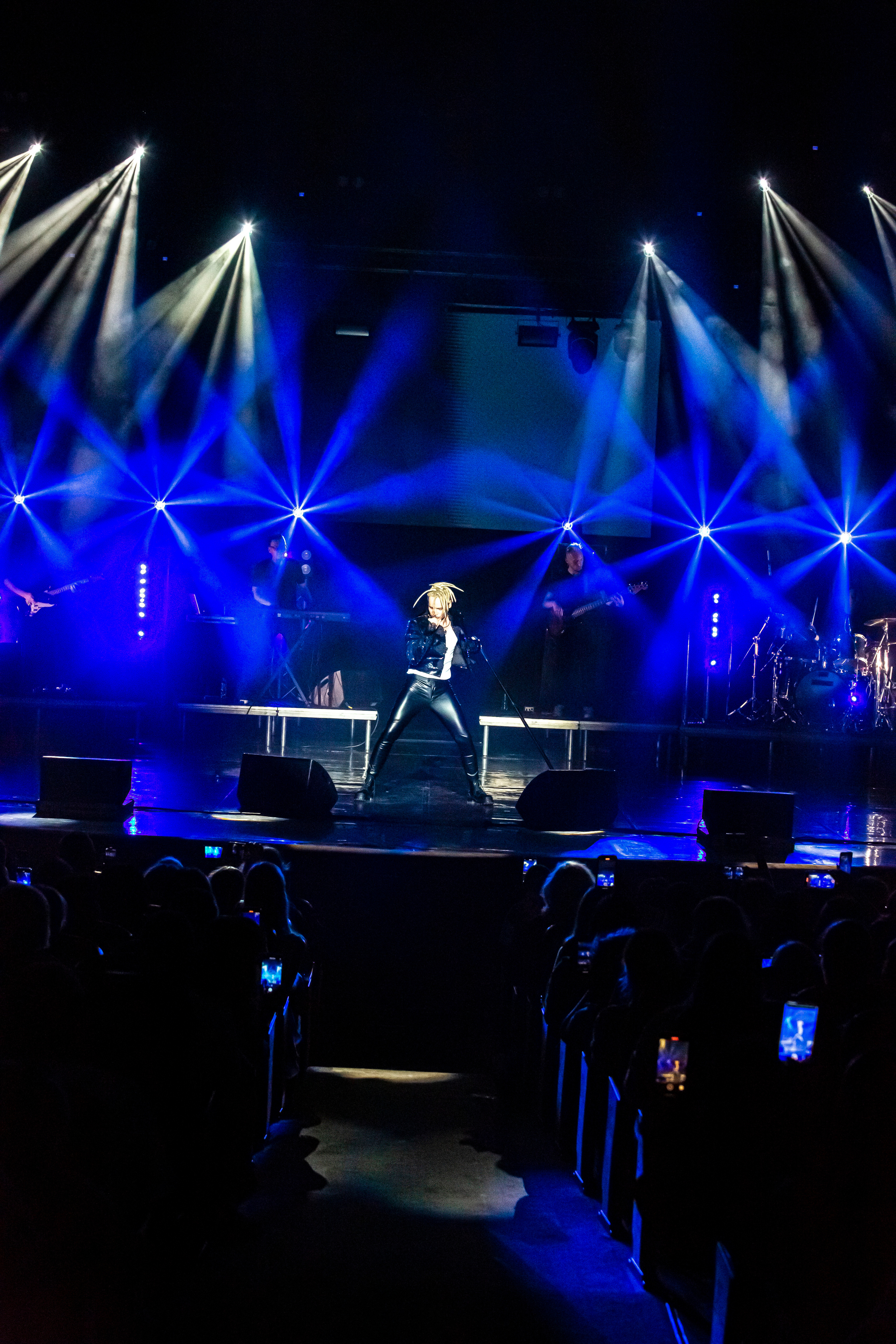 SHAMAN — 1 СОЛЬНИК В СОЧИ, ЗИМНИЙ ТЕАТР. Фотограф в Сочи Юрий Шептаев