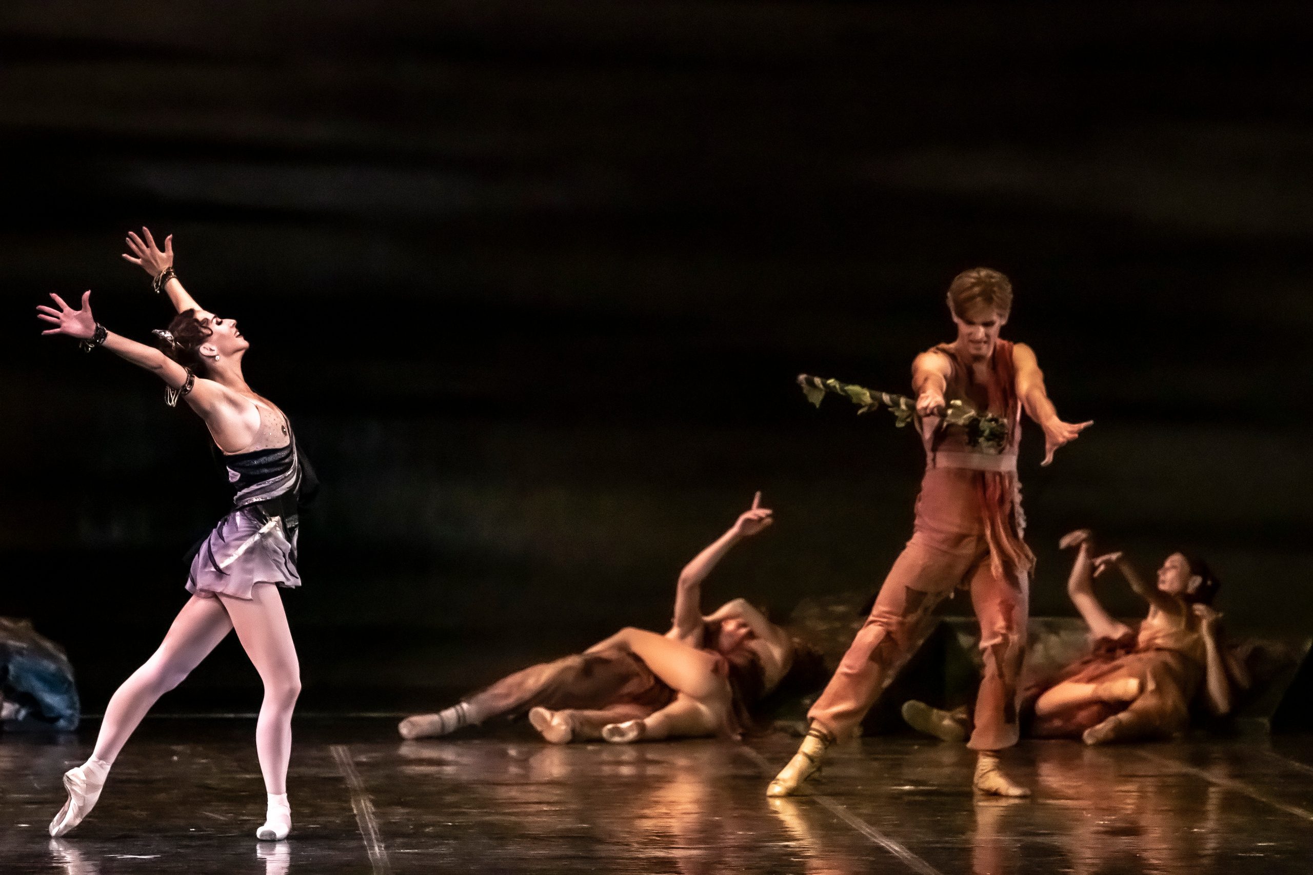 Балет Юрия Григоровича «Спартак» на сцене Зимнего театра г. Сочи. Фотограф в Сочи Юрий Шептаев