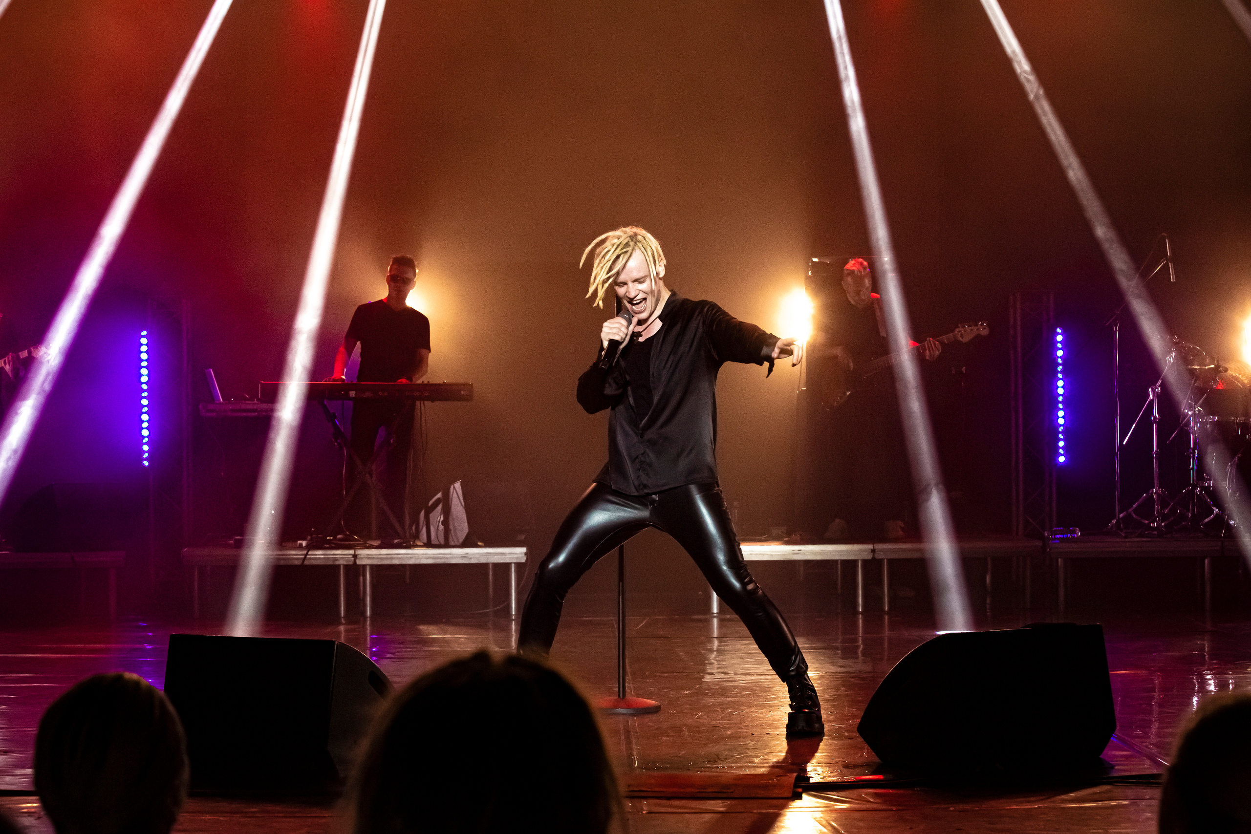 SHAMAN — 1 СОЛЬНИК В СОЧИ, ЗИМНИЙ ТЕАТР. Фотограф в Сочи Юрий Шептаев