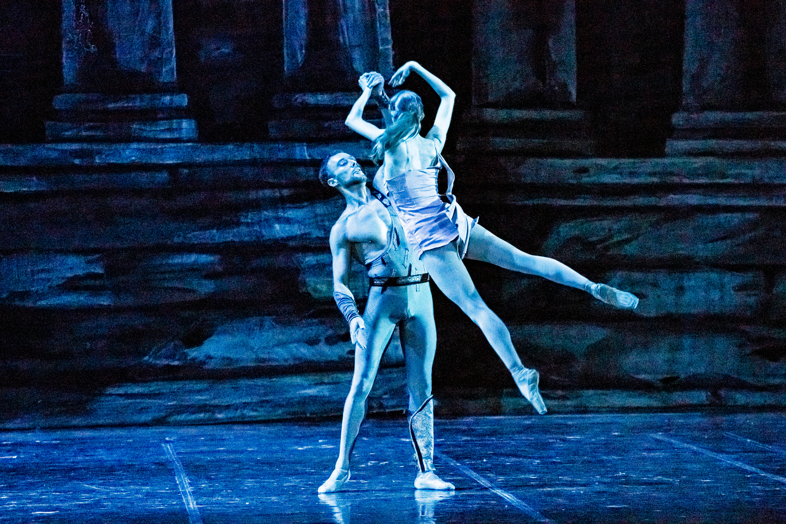 Балет Юрия Григоровича «Спартак» на сцене Зимнего театра г. Сочи. Фотограф в Сочи Юрий Шептаев