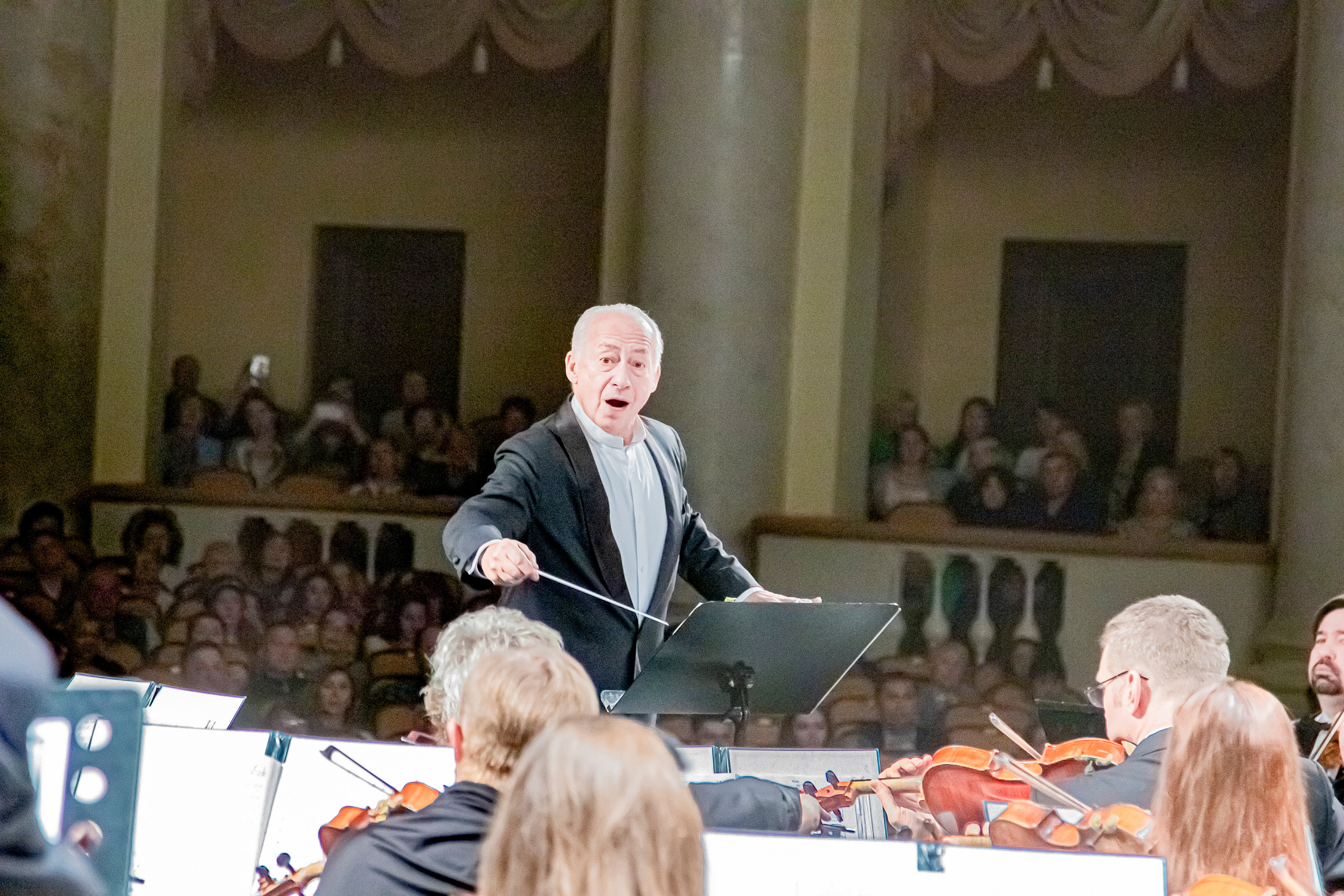 Концерт в Зимнем театре Национального филармонического оркестра России. Фотограф в Сочи Юрий Шептаев