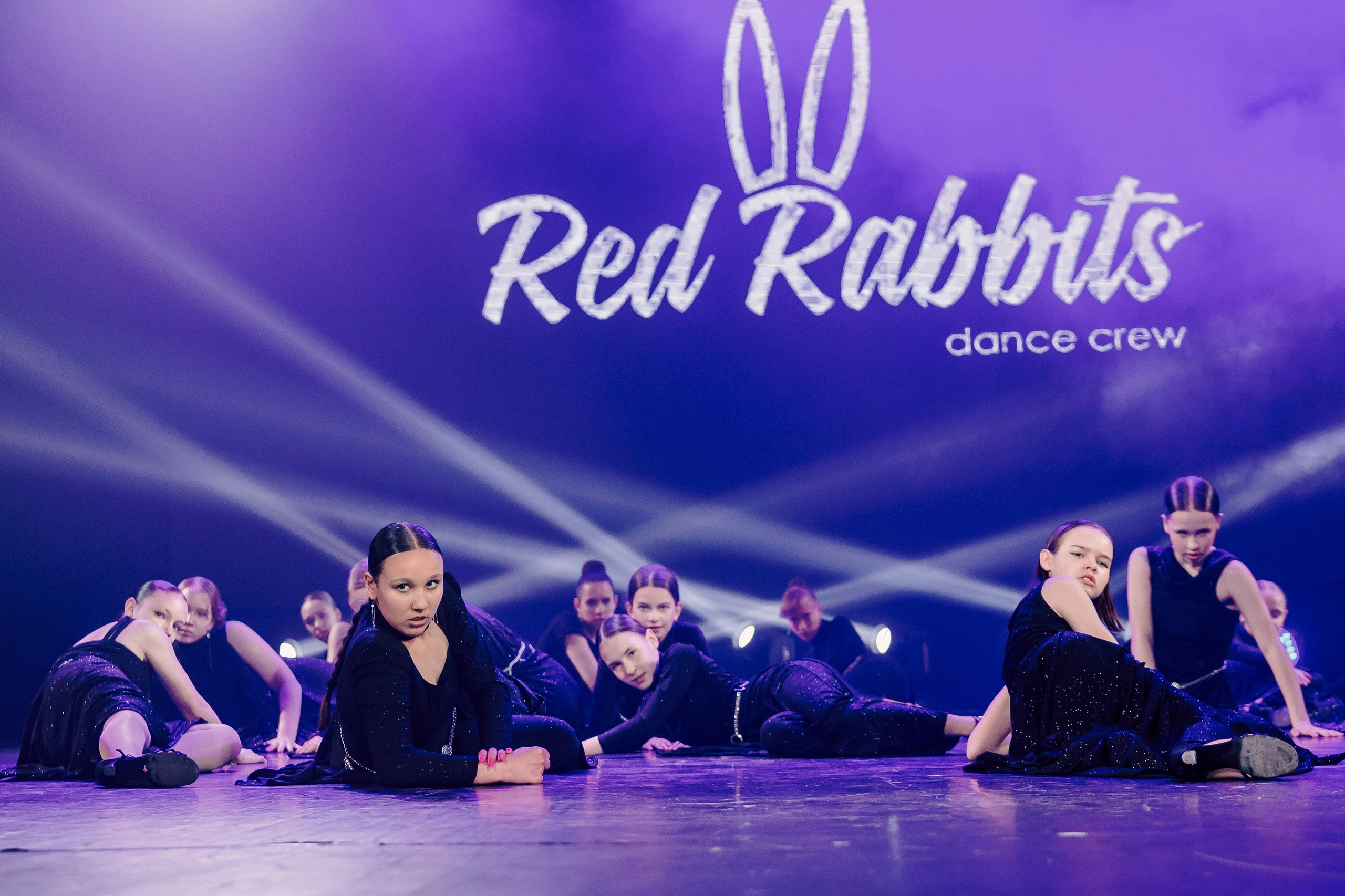 Отчётный концерт танцевальной школы «Red Rabbits» 2025. Лёшка Варзегов — фотограф