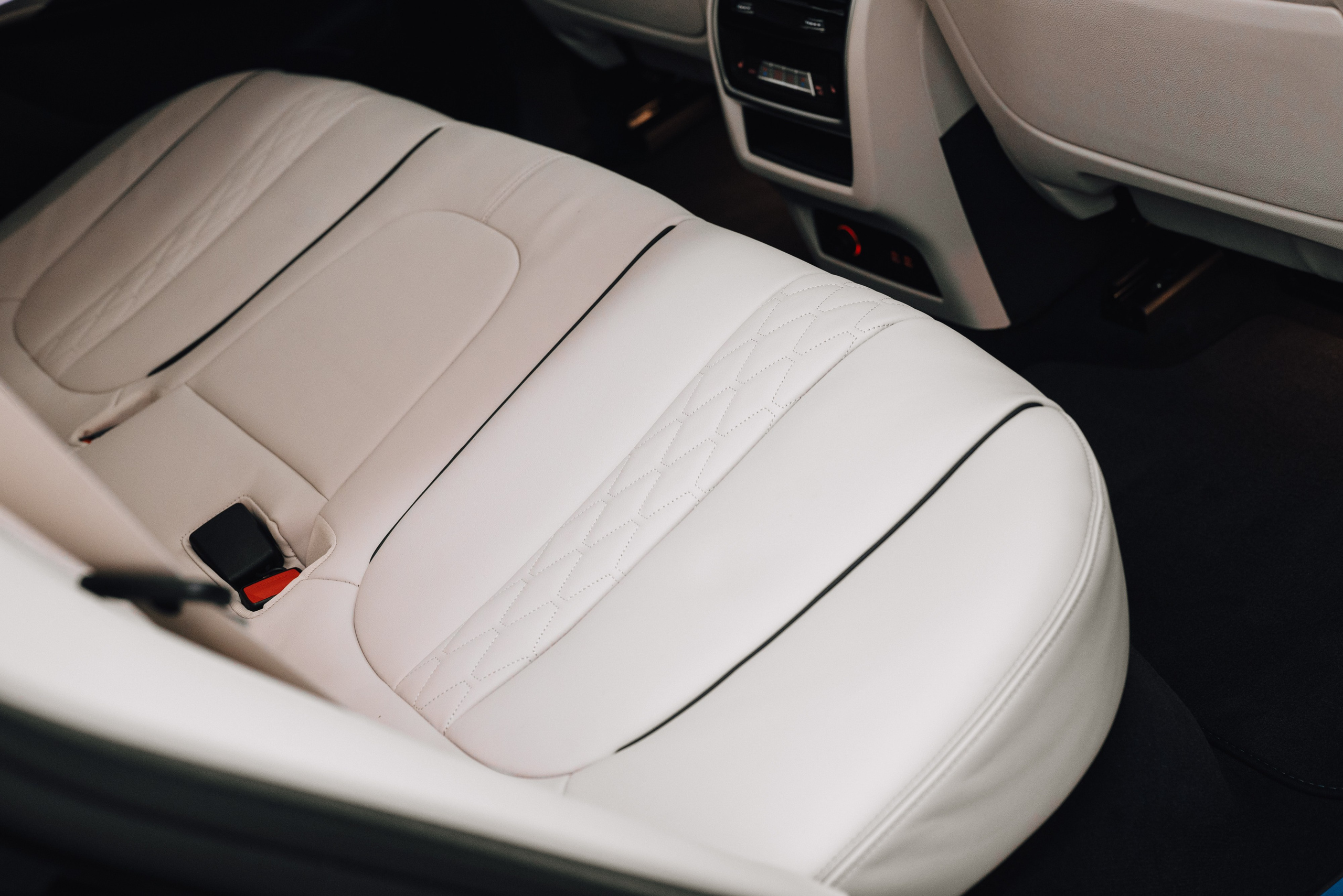 BMW X5 40I. DeLorein