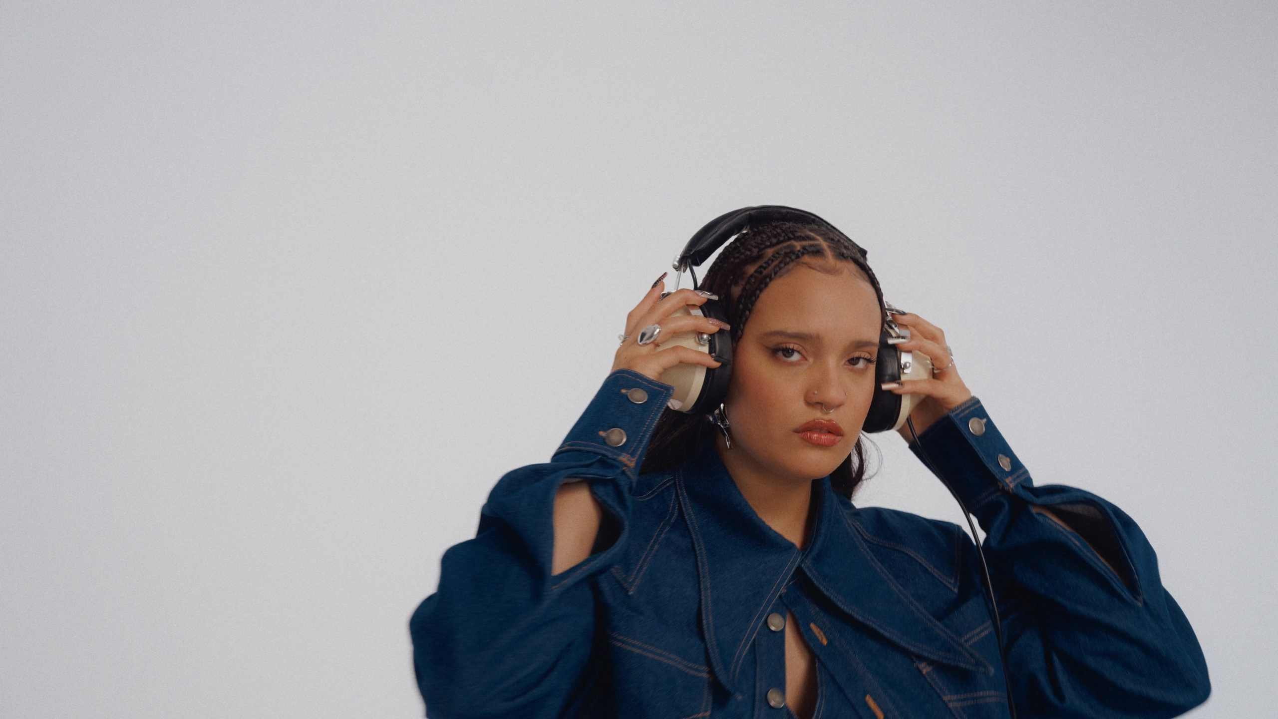 NEONAIL x SARA JAMES. Колорист Кирилл Сокуренко