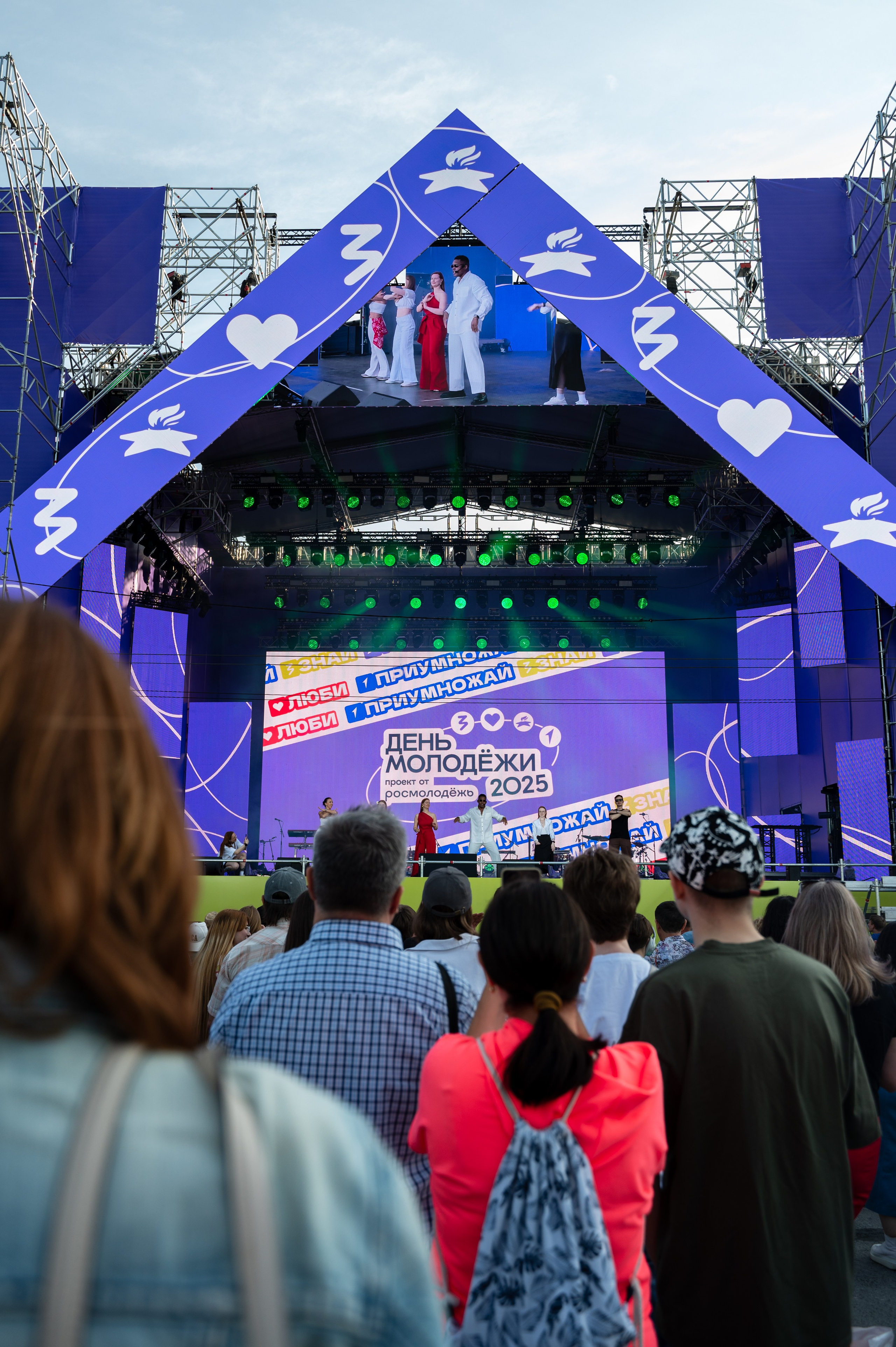 Код молодежи | 27.06.2025. Фотограф в Омске Елизавета Кириллова