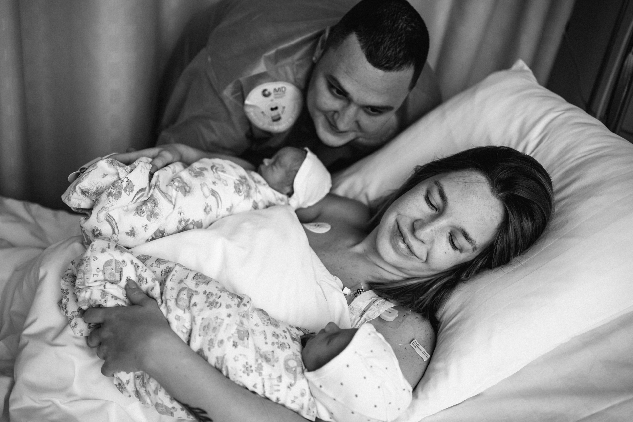 Съемка родов ЧБ. Фотограф и видеограф на роды в Москве Подшивалова Полина