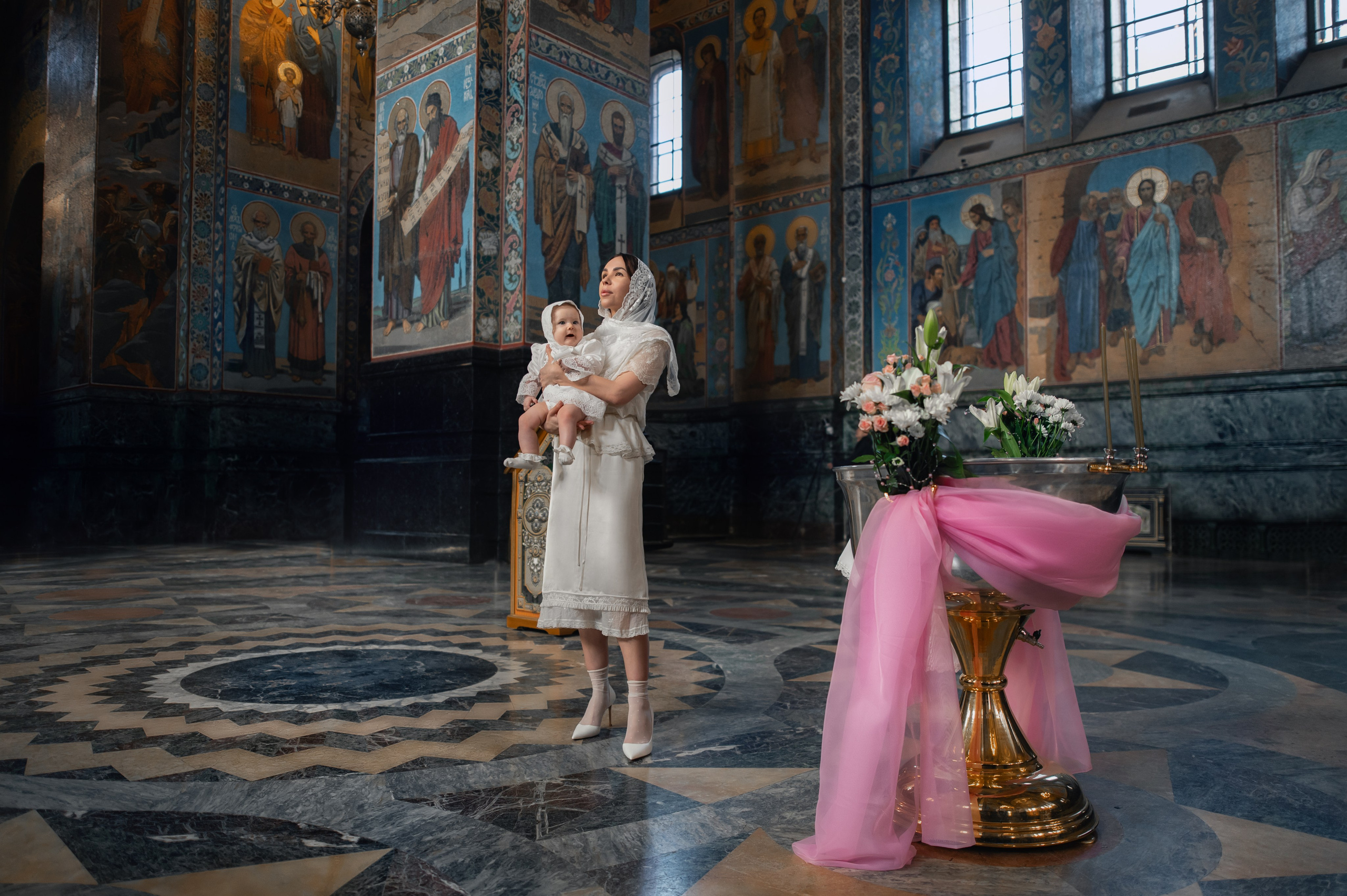Крещение в Спасе на Крови. Фотограф на крещение и венчание, семейный фотограф в Санкт-Петербурге