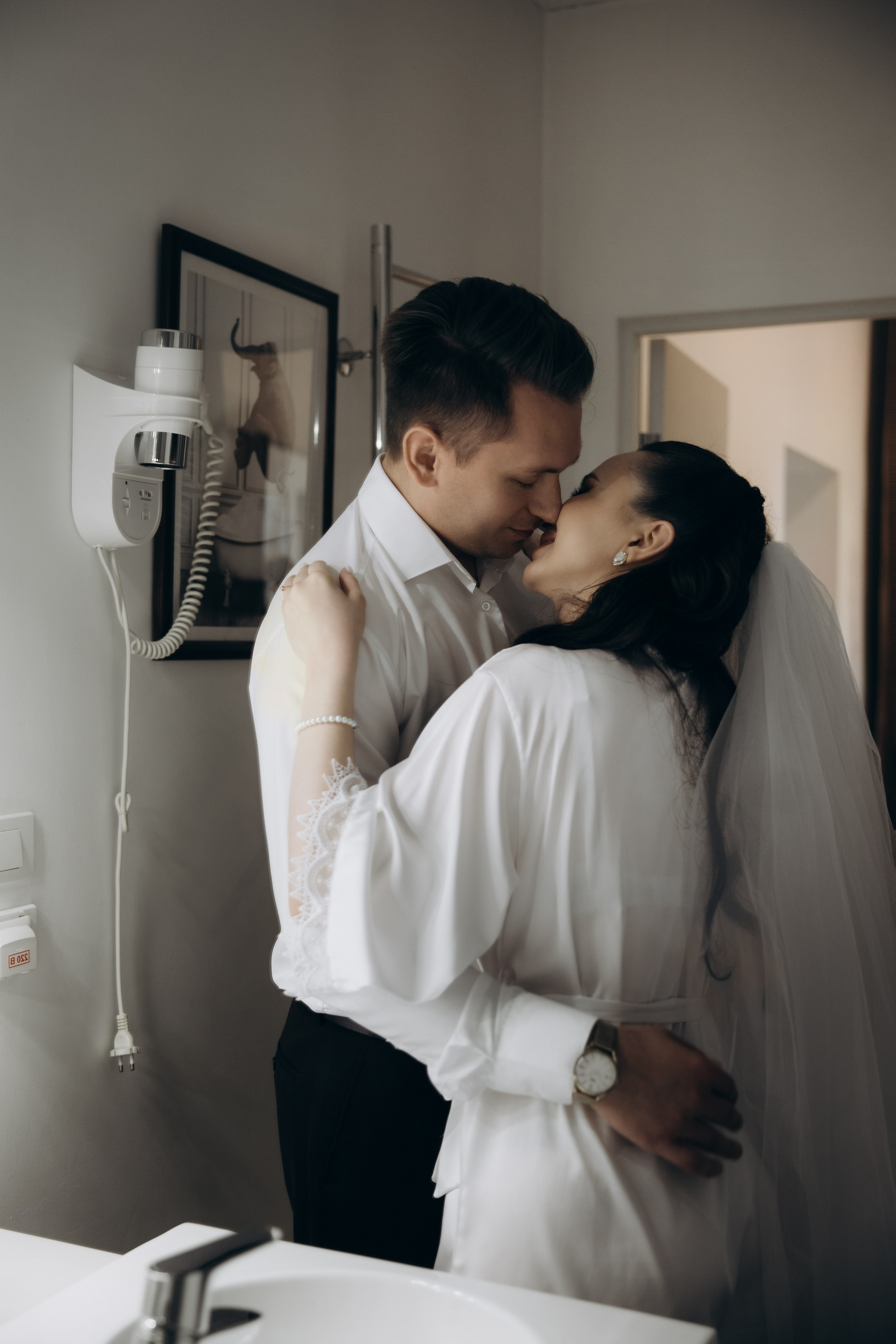 Свадебная фотосъемка в Пензе: Ольга и Владислав в отеле и студии «Перспектива»