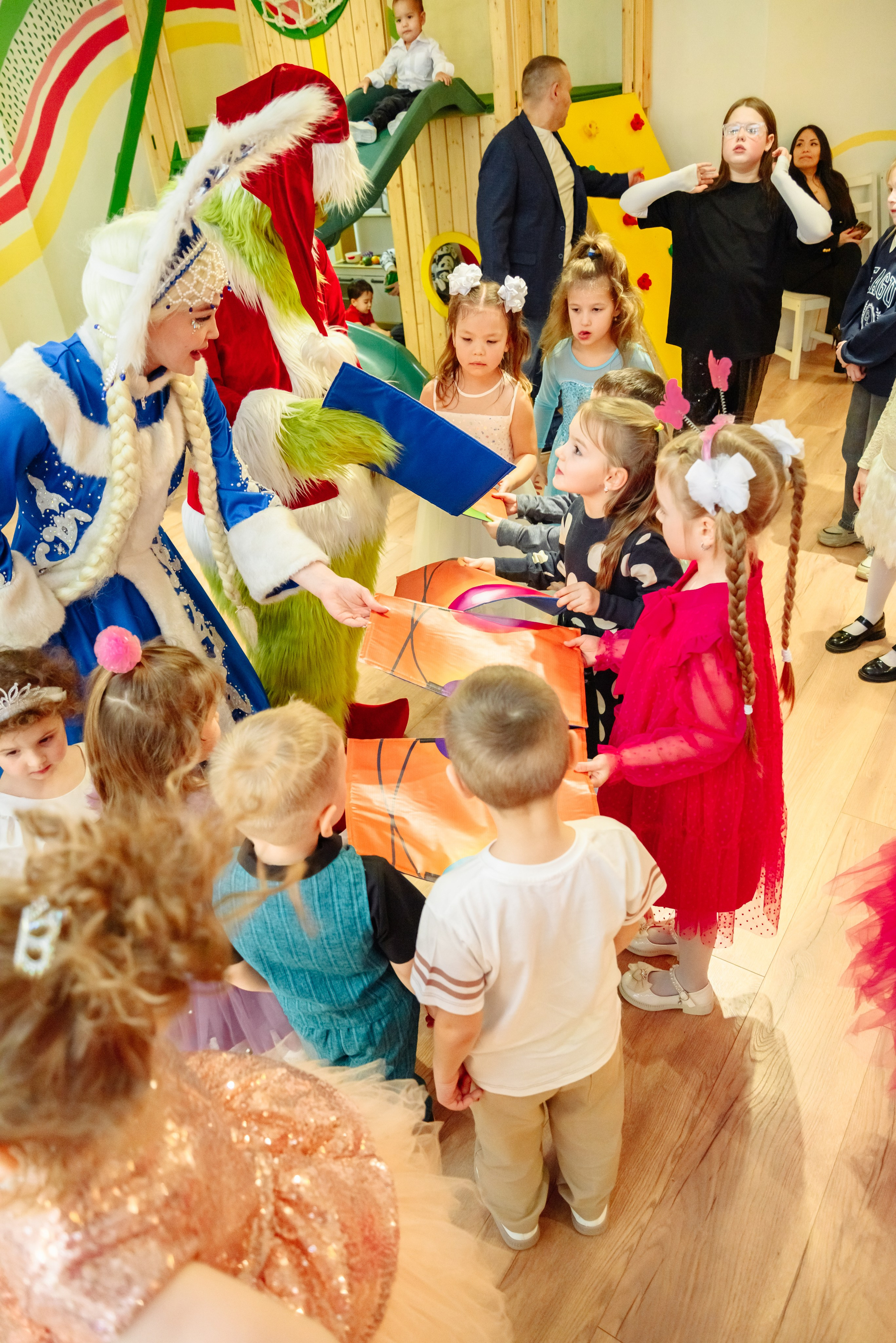 Детские новогодние праздники. Фотограф Санкт-Петербурга Наталья Белова