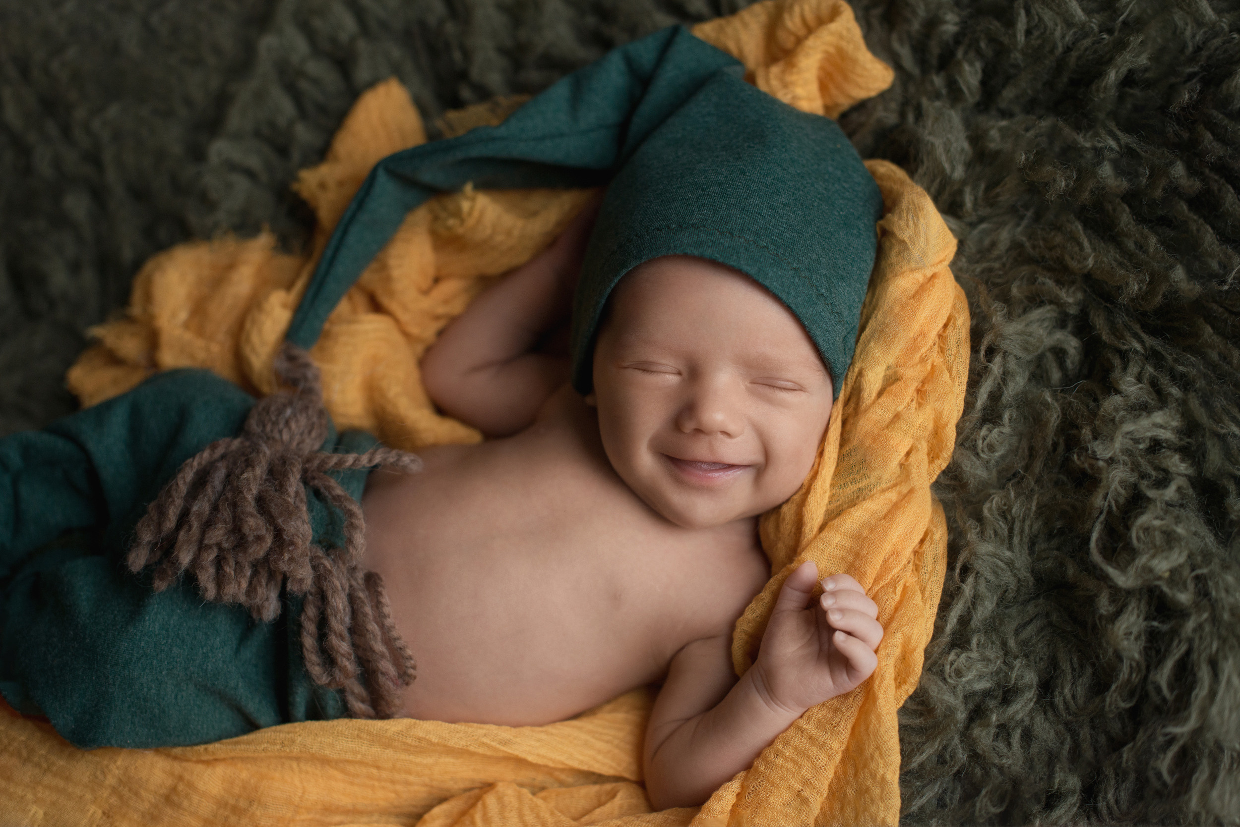 Фотосъемка новорожденного. Фотограф беременности, новорожденных и детей до года в Челябинске Волк