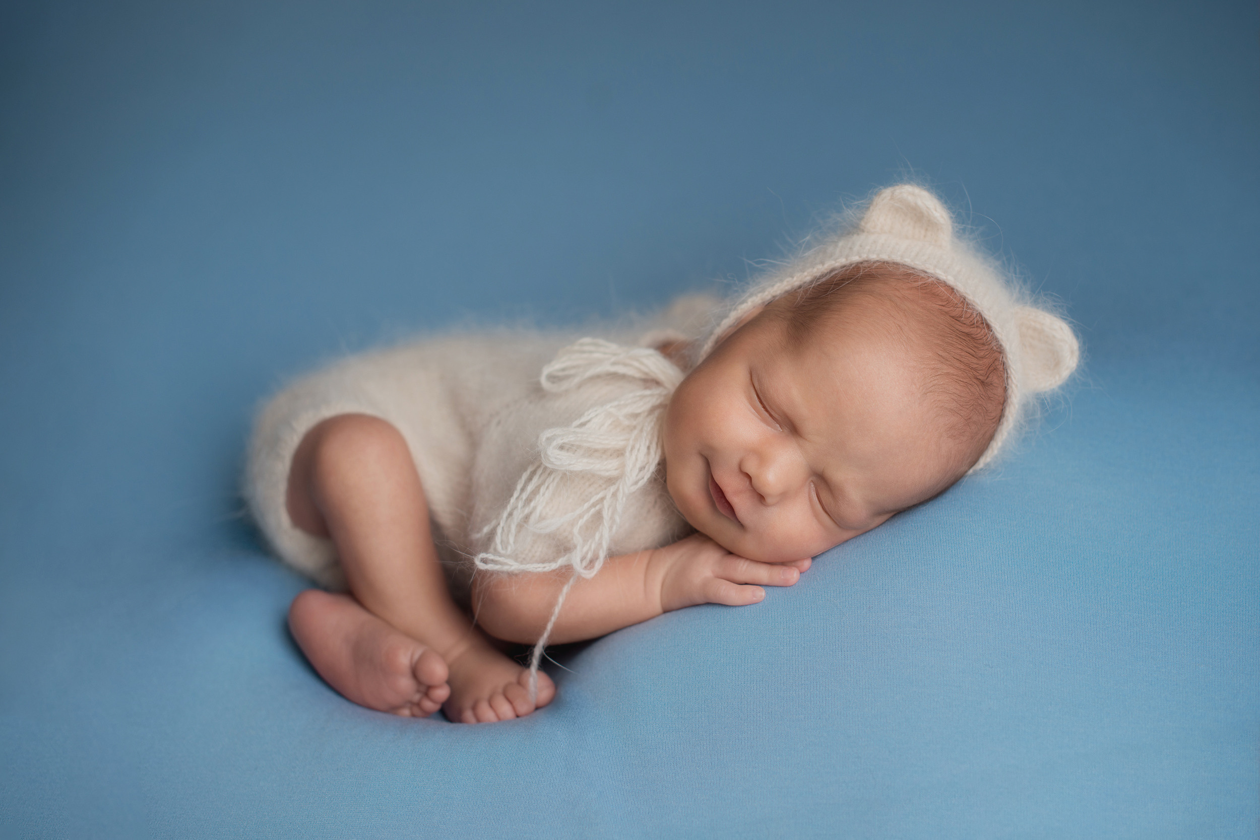 Фотосъемка новорожденного. Фотограф беременности, новорожденных и детей до года в Челябинске Волк