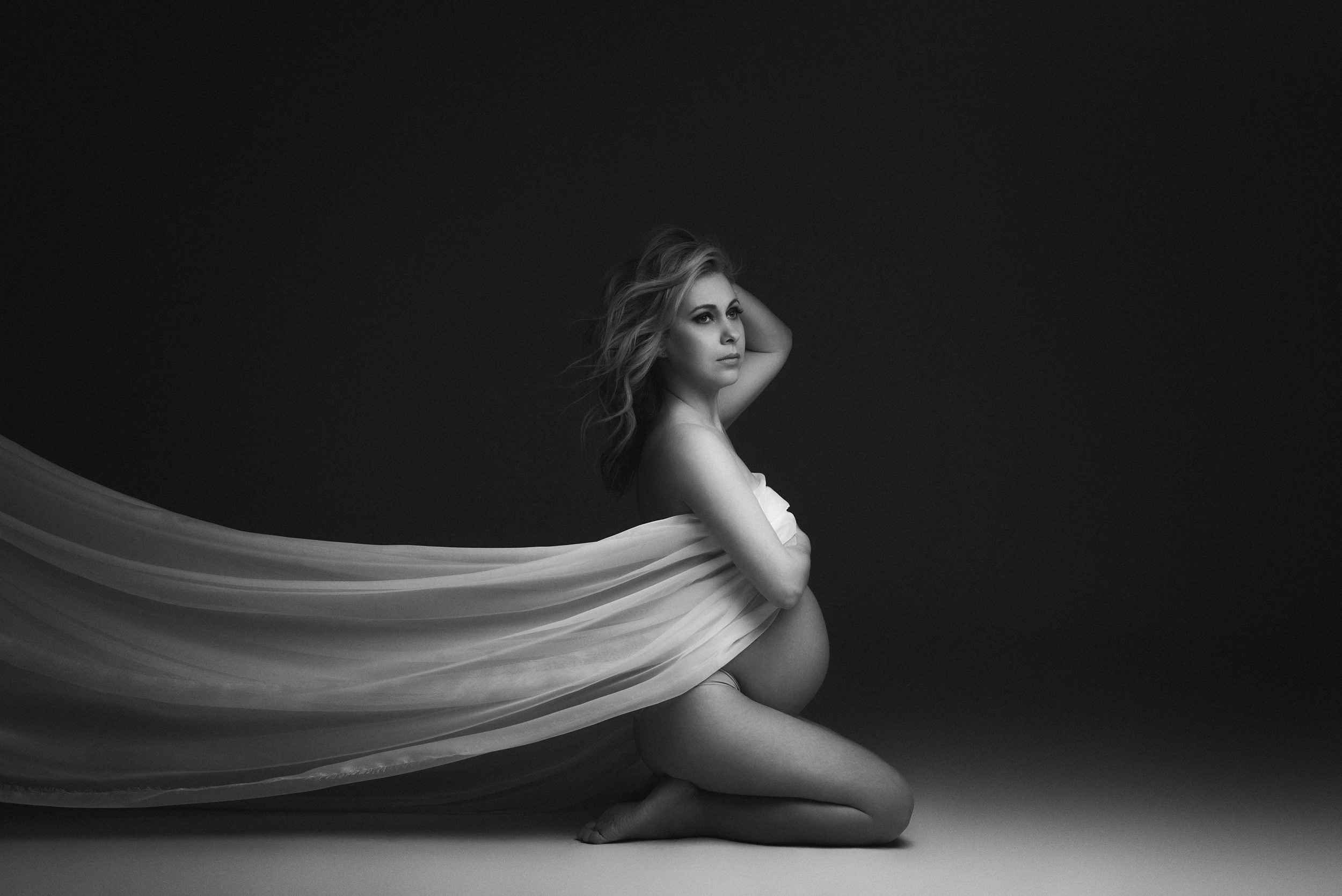 Фотосъемка беременности. Фотограф беременности, новорожденных и детей до года в Челябинске Волк