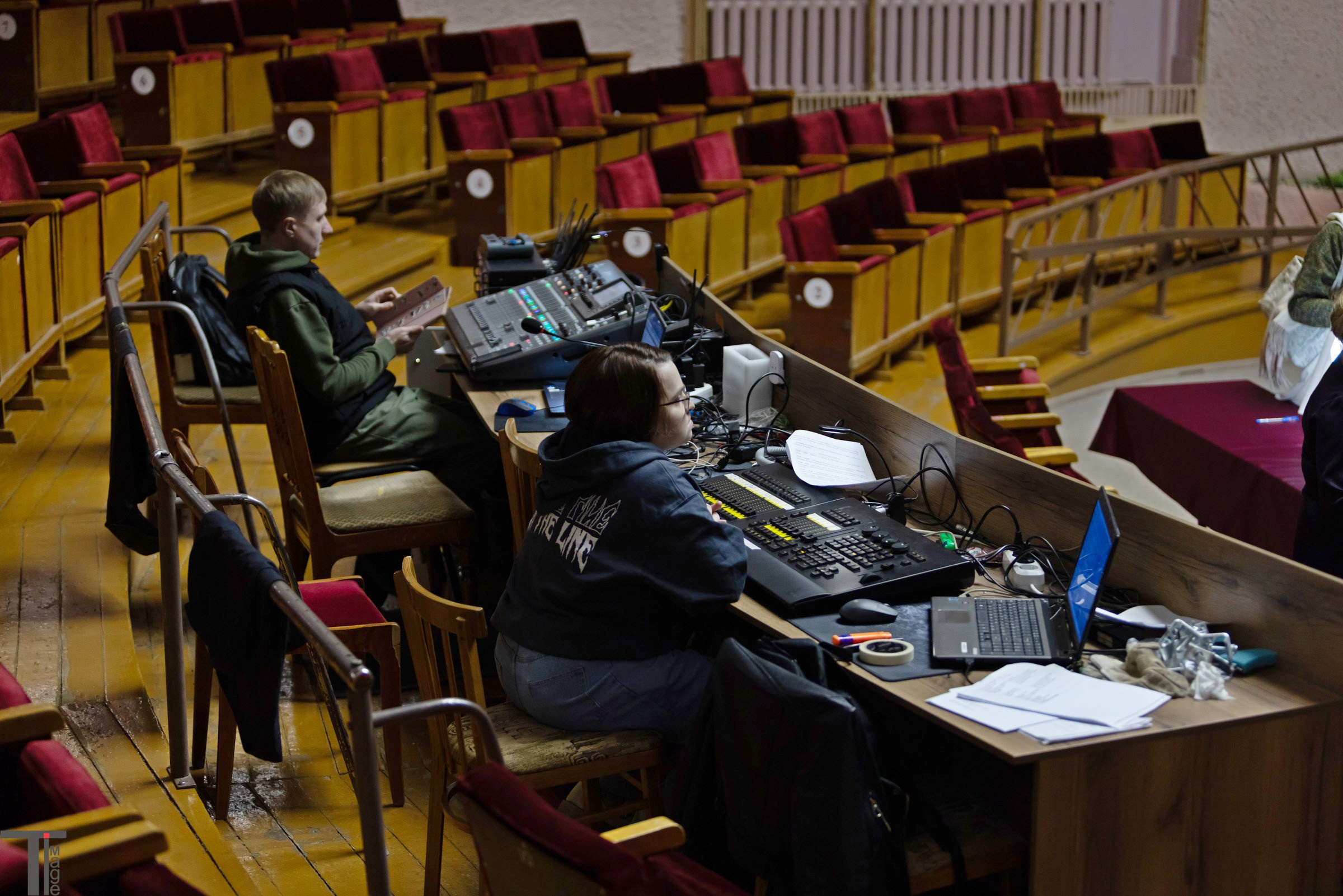 Театральная Вятка 2025. Имидж Технологии — репортажная фотография в Кирове Кировской области. Производство сувенирных магнитов, заливных этикеток и значков