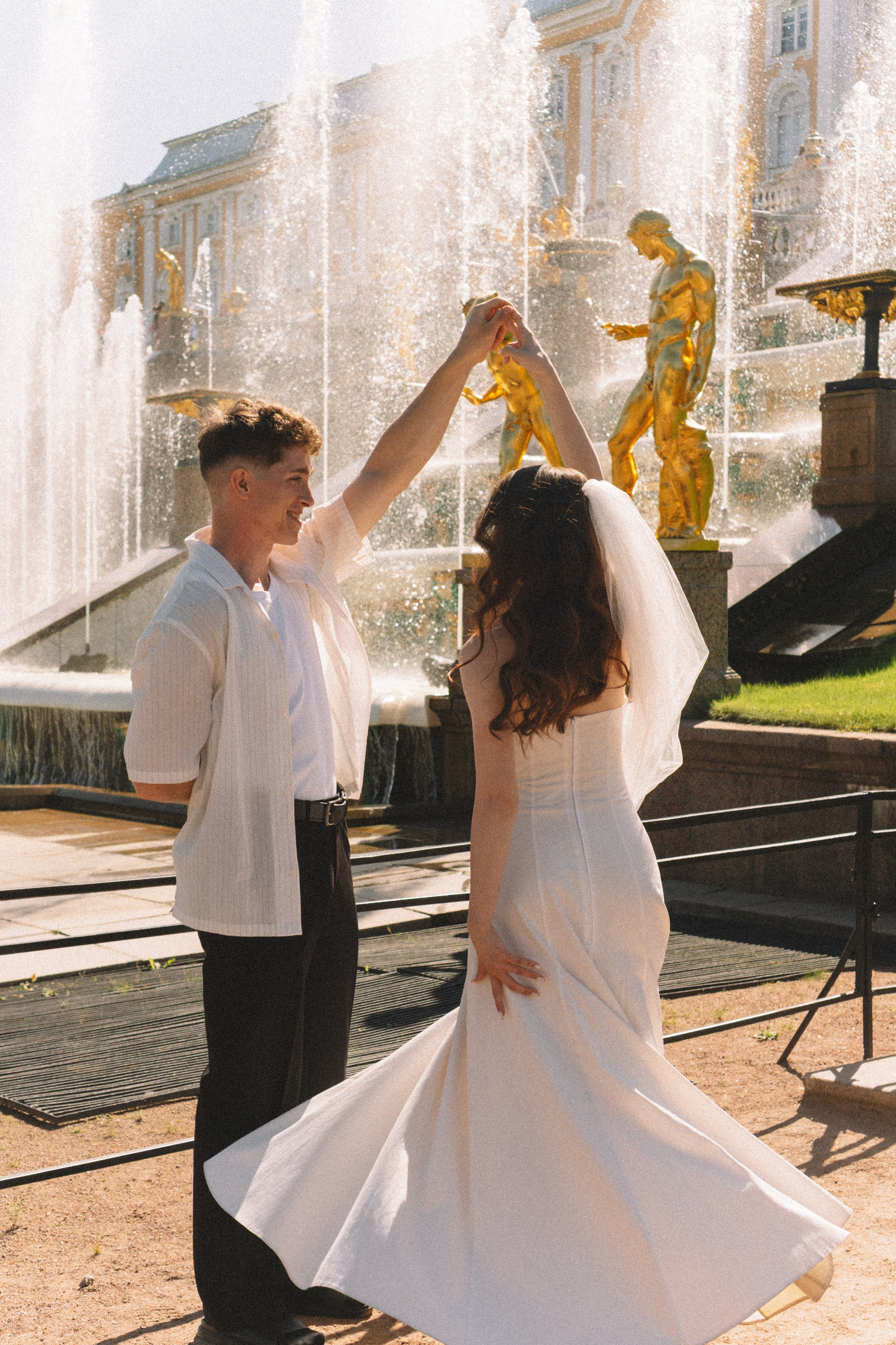 СВАДЕБНАЯ СЬЕМКА В ПЕТЕРГОФЕ И СЬЕМКА РЕПОРТАЖА В ЗАГСЕ ПЕТЕРГОФА. Профессиональный фотограф, Санкт-Петербург — Виктория Богомолова