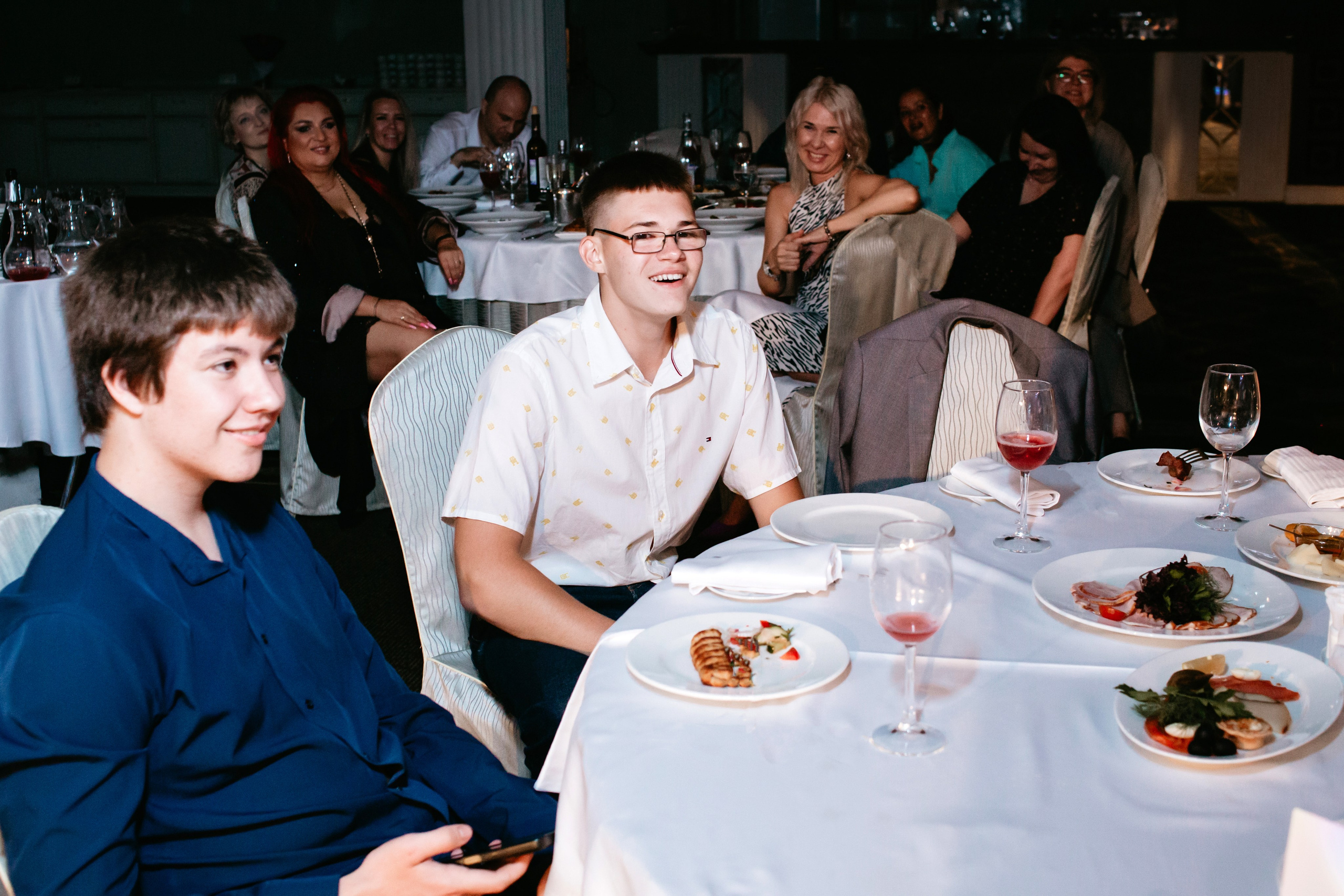 Выпускной 2025 (9класс) 124 школа. Фотограф в Челябинске Ополихина Анна