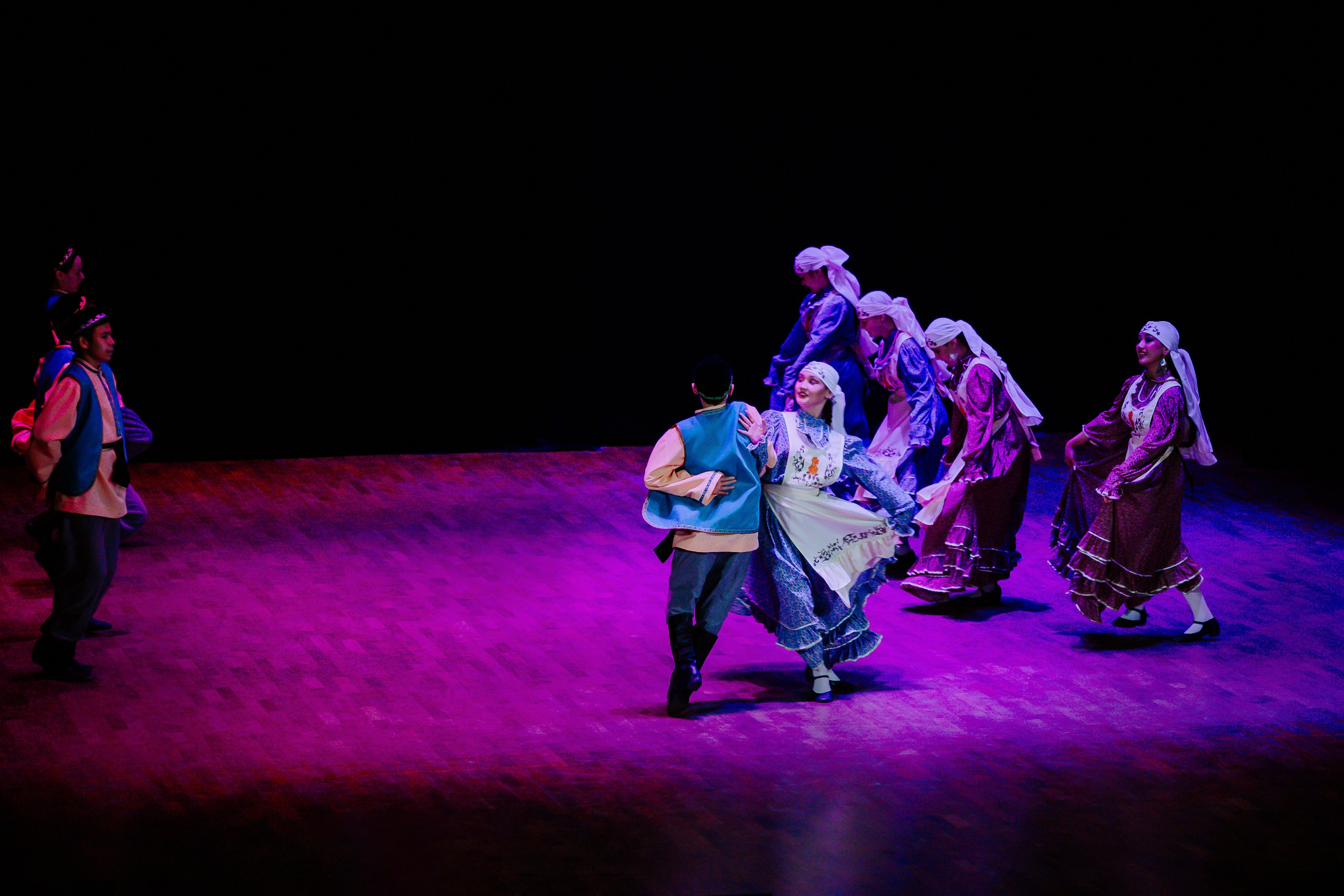 «Уральский сувенир». Концерт танцевальной студии. Фотограф в Челябинске Ополихина Анна