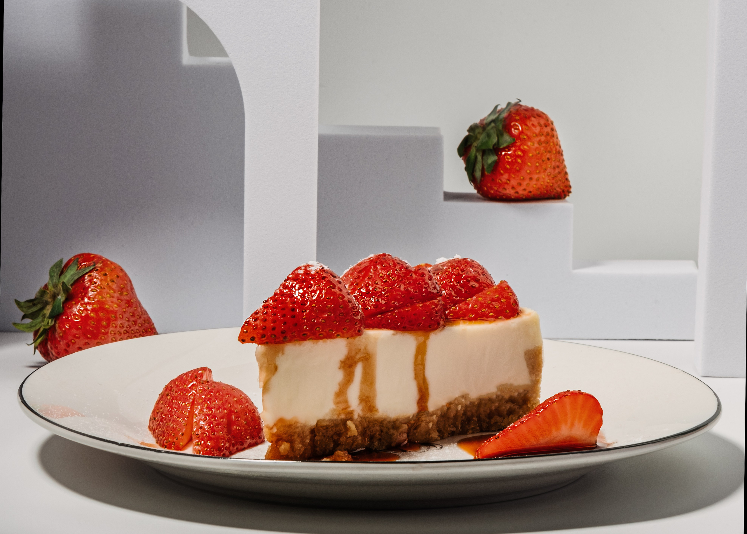 Я  фотограф. Работаю в городе Москва,