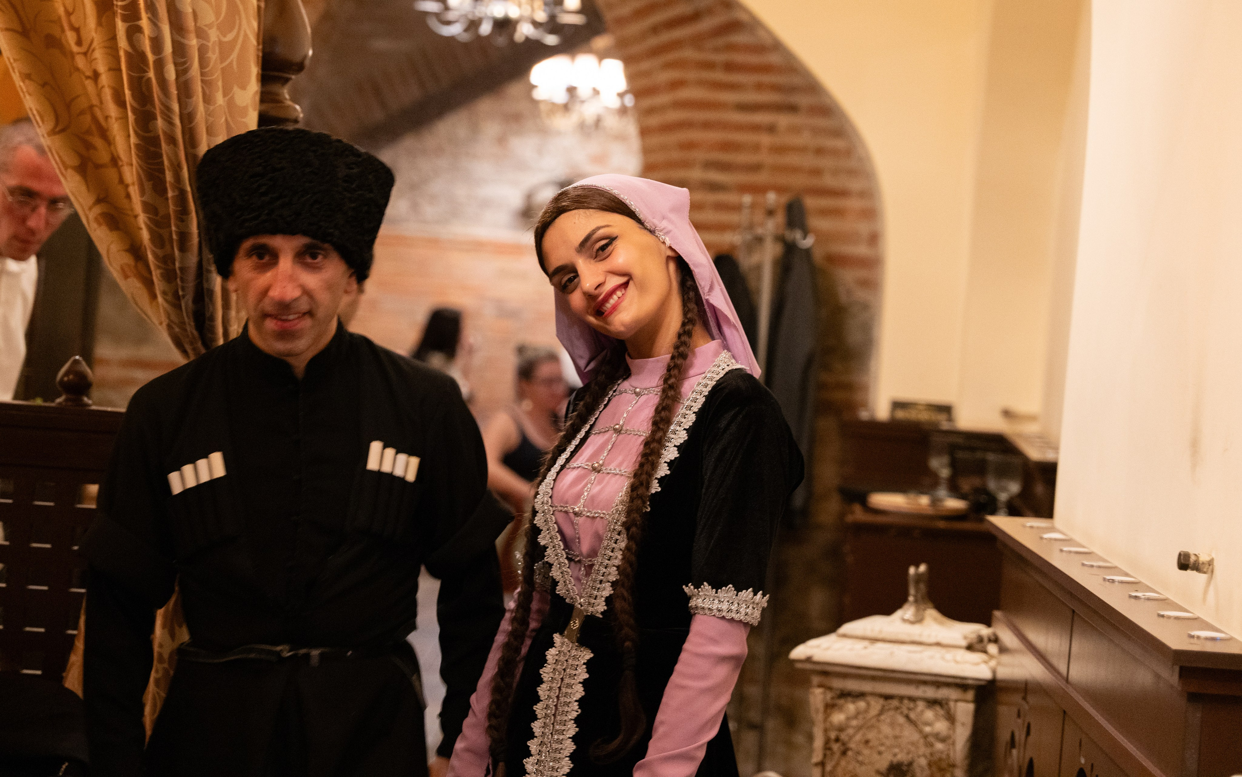 ТБИЛИСИ. ПОБУДЬ ЗДЕСЬ И ЦЕЛЕЕ БУДЕТ ЭТОТ МИР