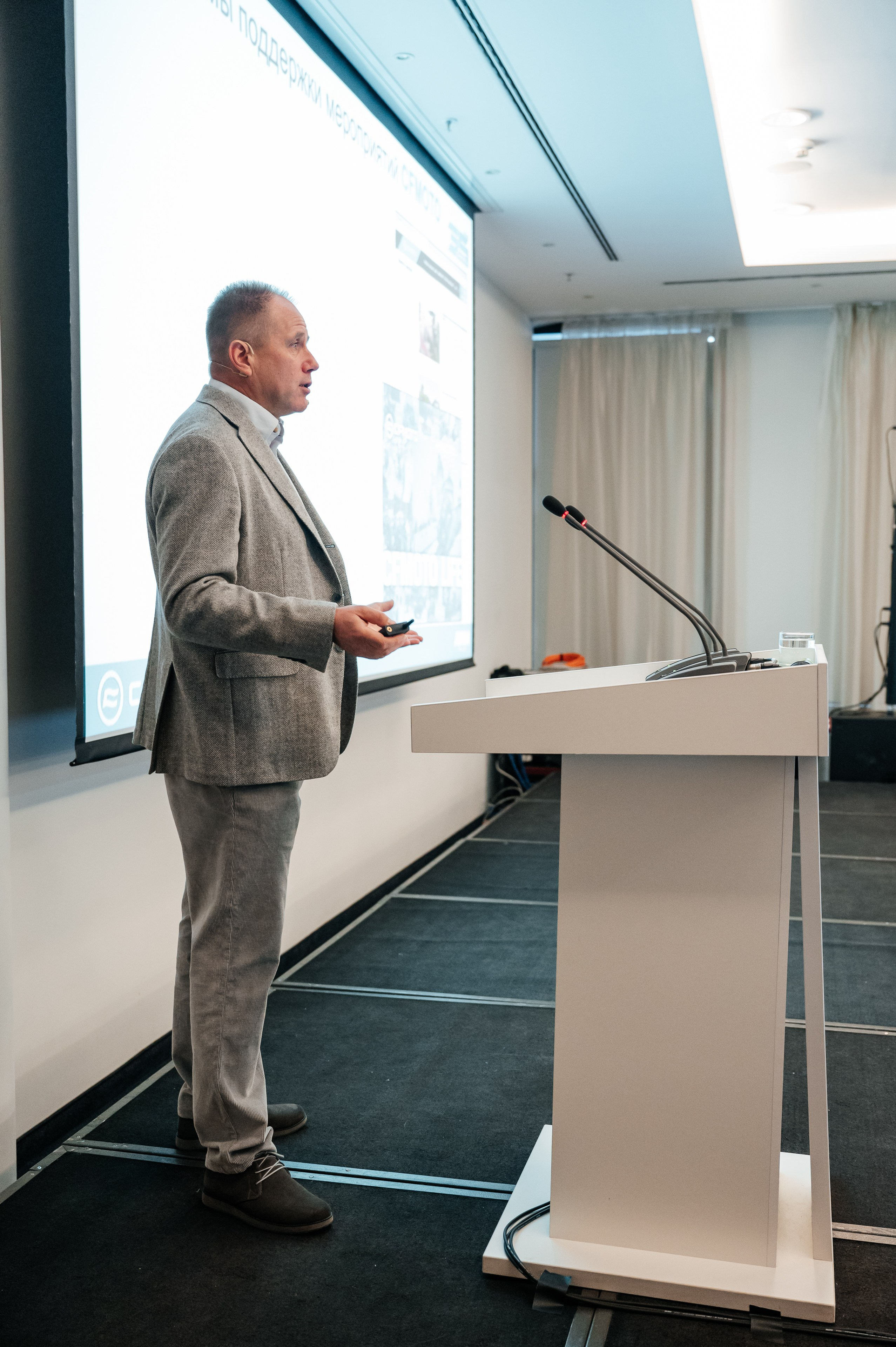 Конференция дилеров. Фотограф Дмитрий Сермяжко