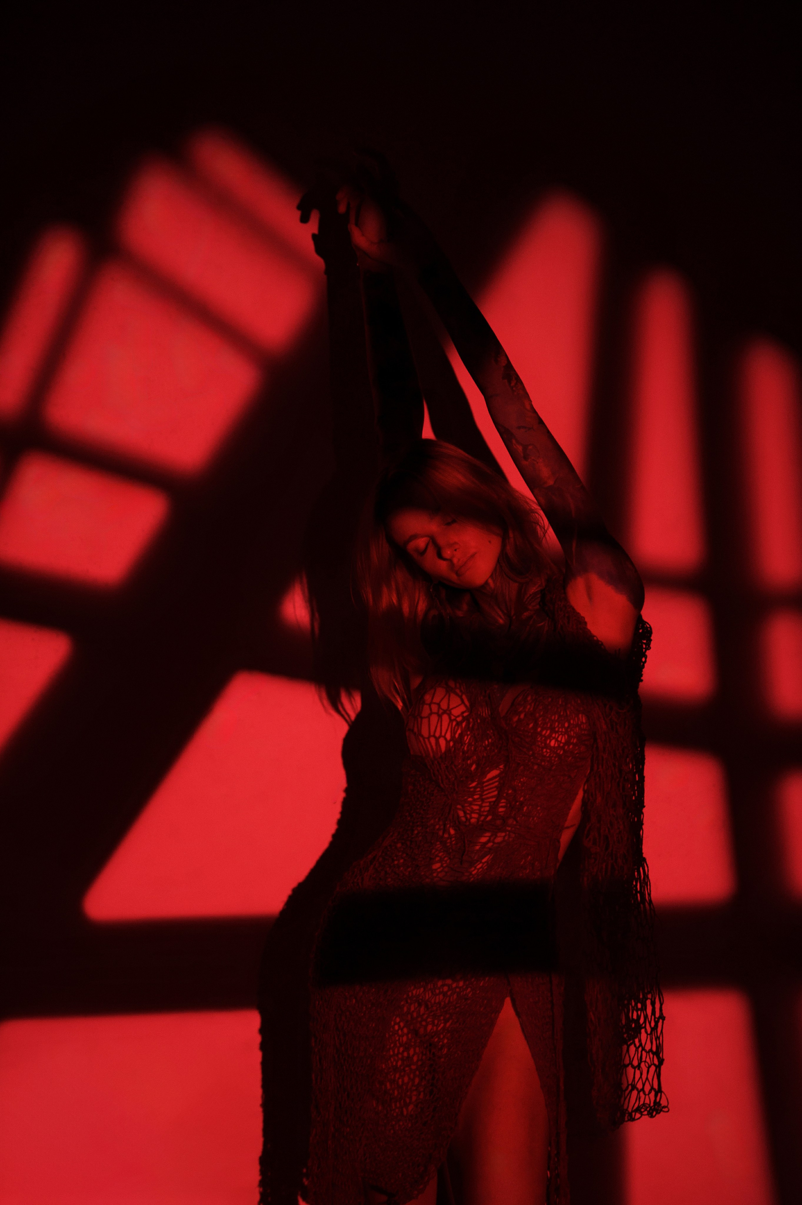 Фотосессия в стиле минимализм. Александр Mr.Brass — фотографирую женский портрет в Москве