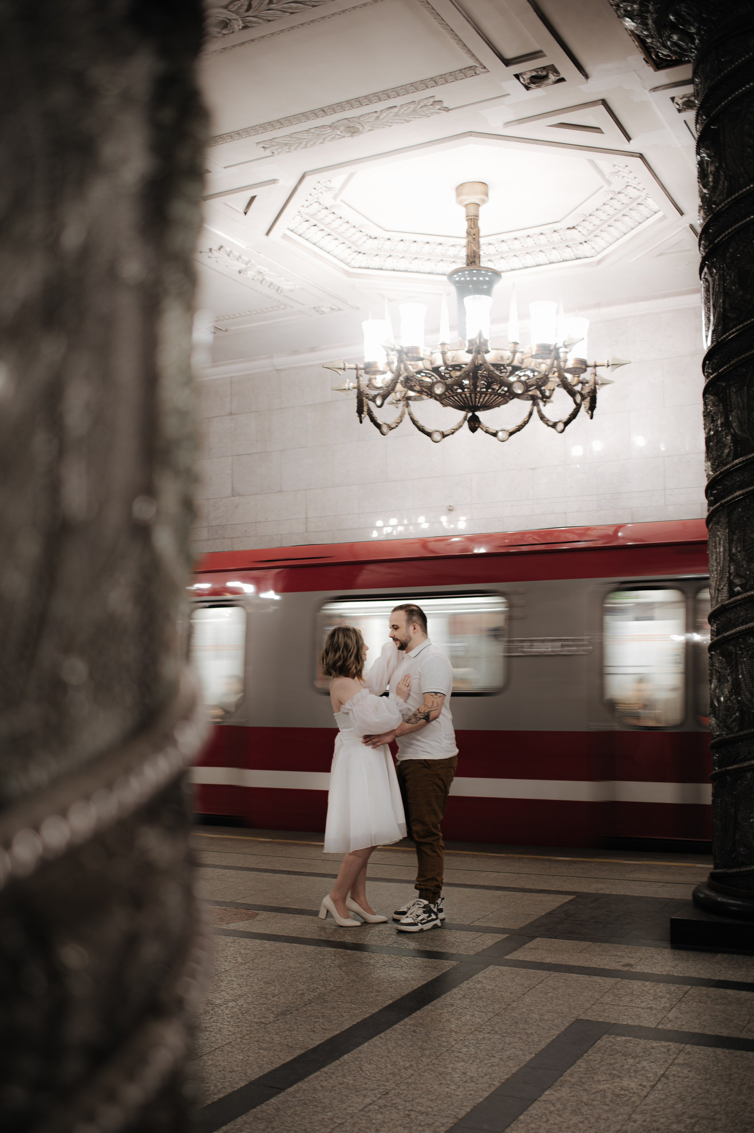 Свадебная в метро. Семейный и свадебный фотограф в Санкт-Петербурге Юлия Мельникова