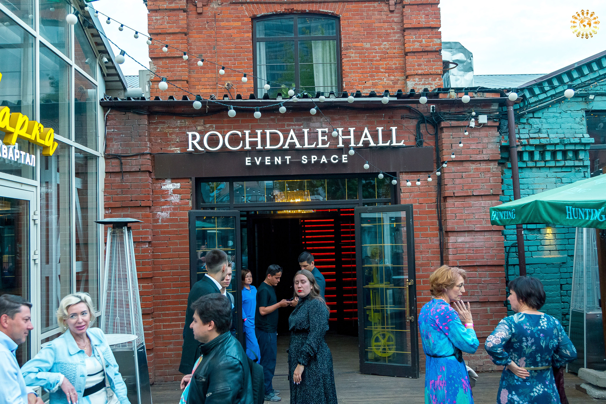 Выпускной 2023 (11-е классы) клуб «Джаггер», Москва. Репортажная съемка в Москве и области. Анималистика