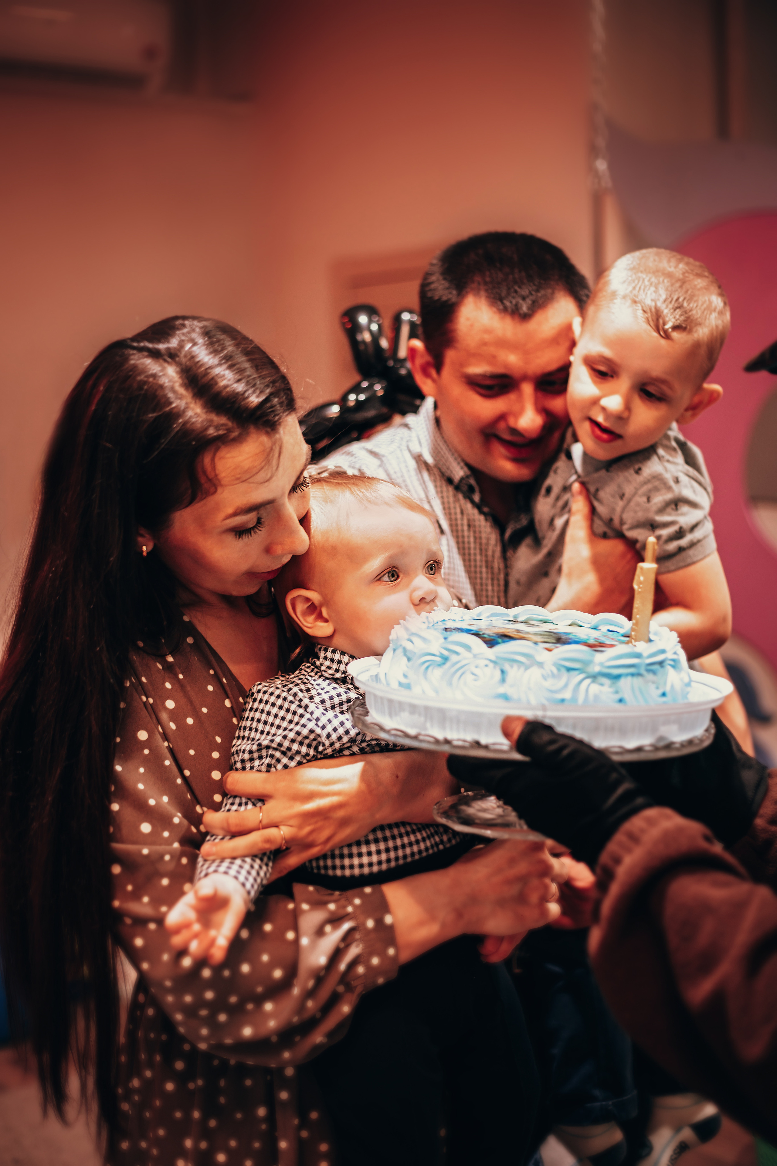 День Рожднения Димы 1 годик. Семейный и детский фотограф в г. Новосибирске Макеева Анастасия