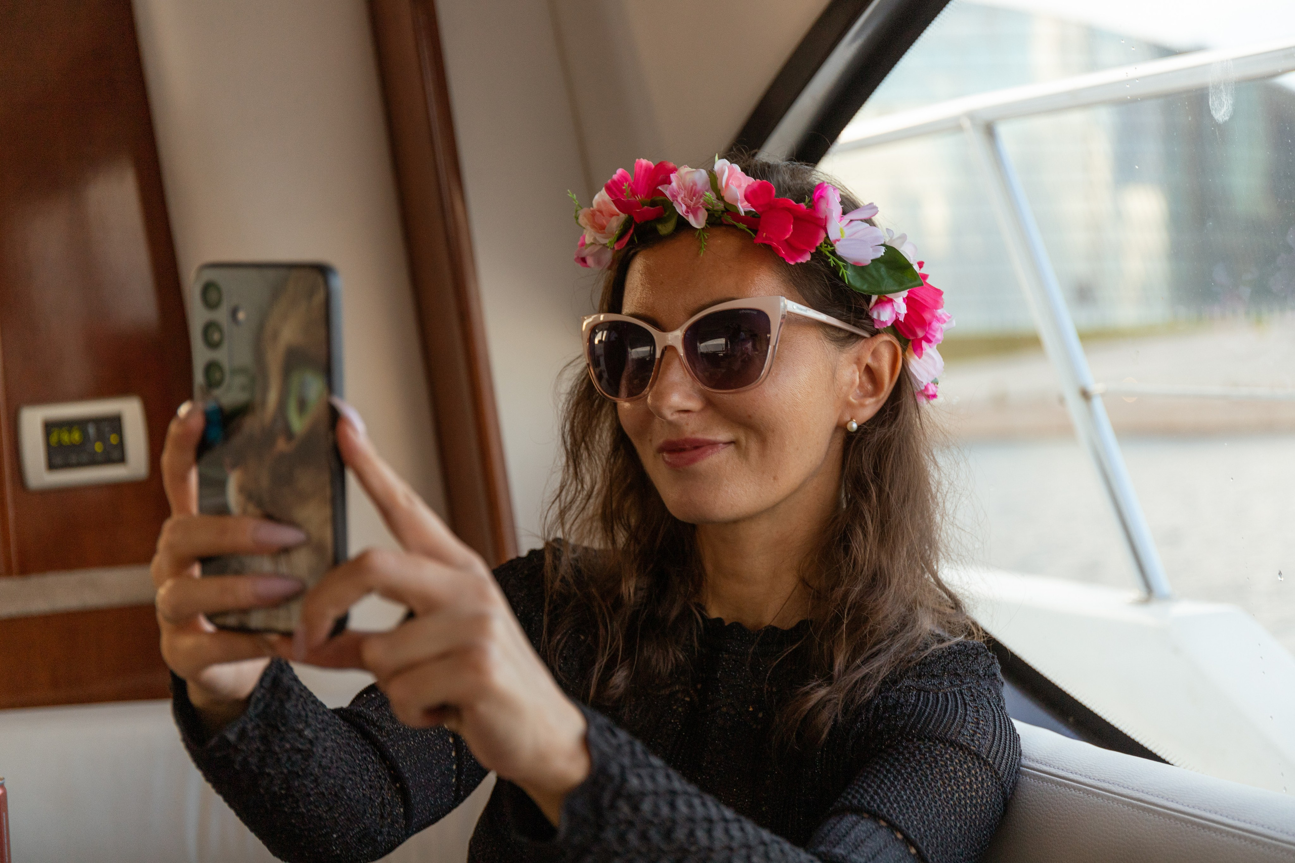 Девичник на яхте. Утонченный фотограф в Санкт-Петербурге Ксения Пелевина