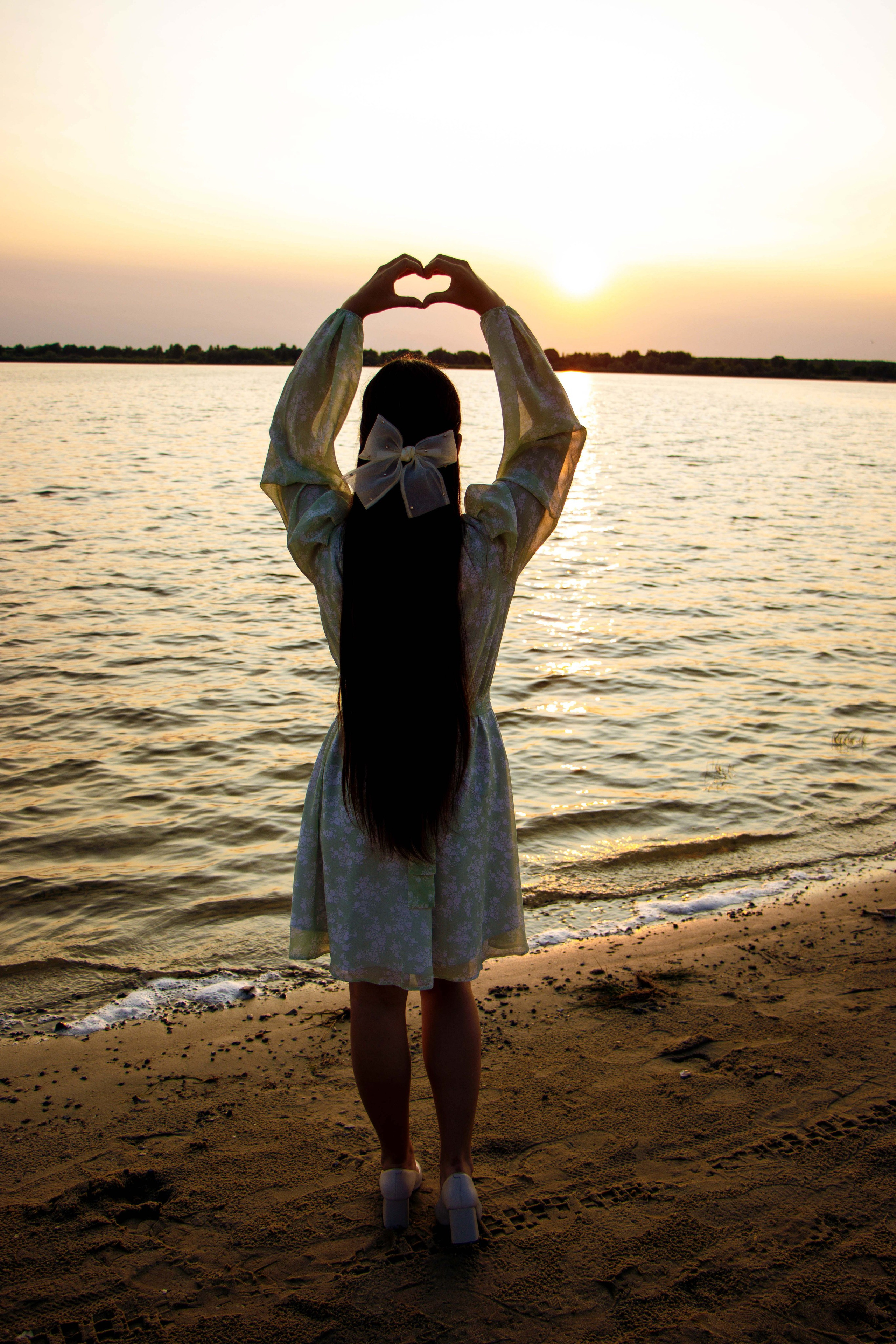 Эмилия у озера. Фотограф Татьяна Матрос