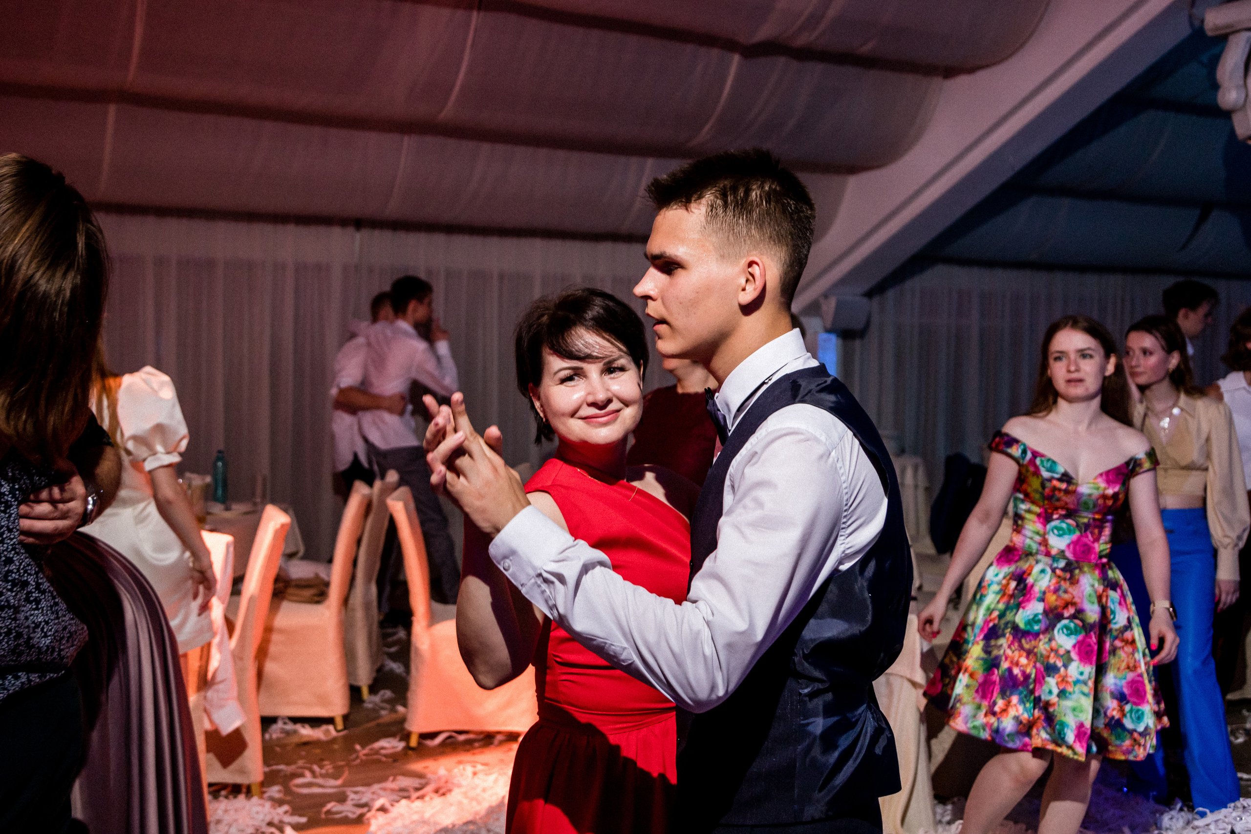 Экономический Лицей. Выпускной. Фотограф Александр Шалагин