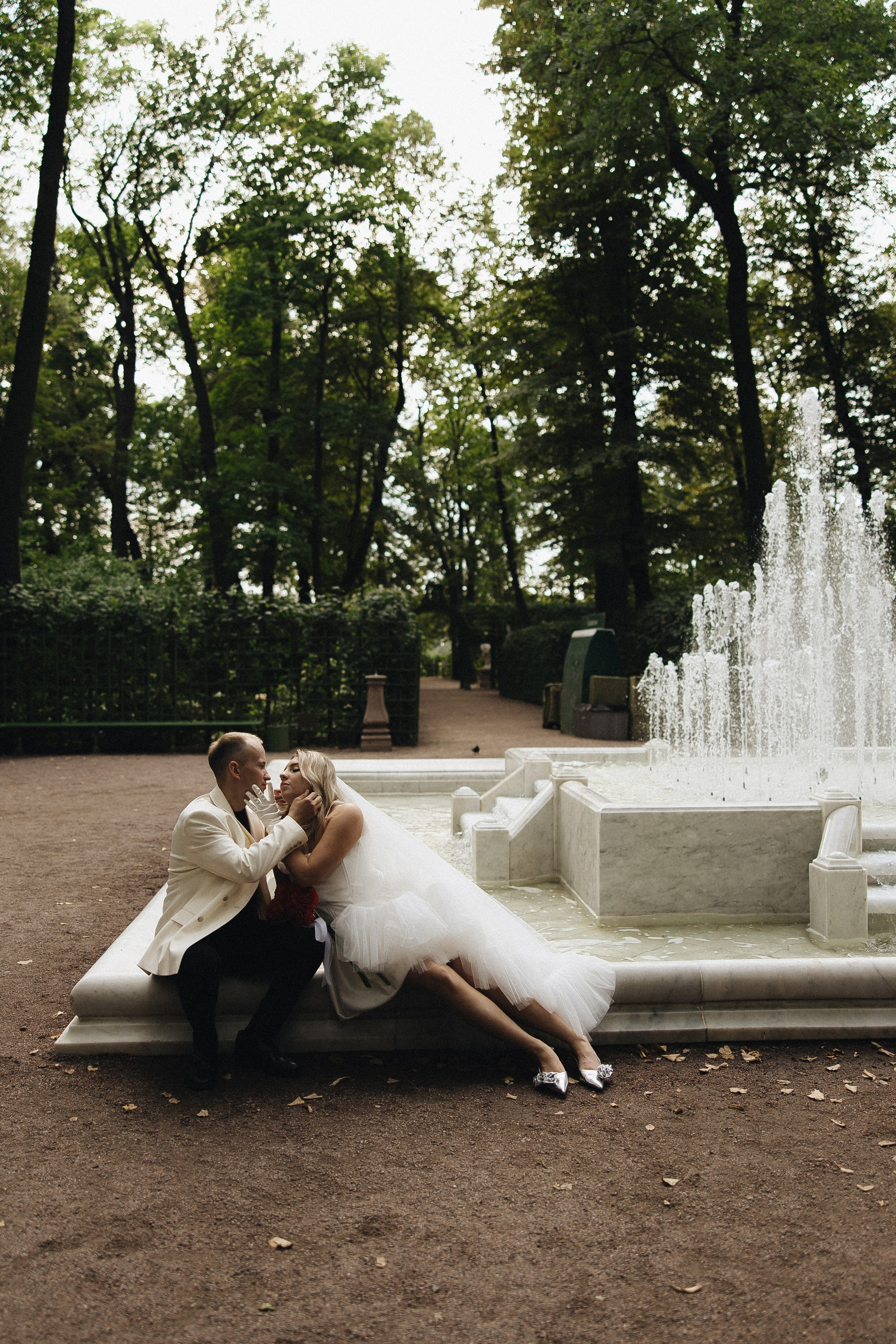 Когда я впервые увидел тебя, этот смех, ты мне напомнила по-моему сразу всех. Свадебный фотограф в Санкт-Петербурге Баженова Алина