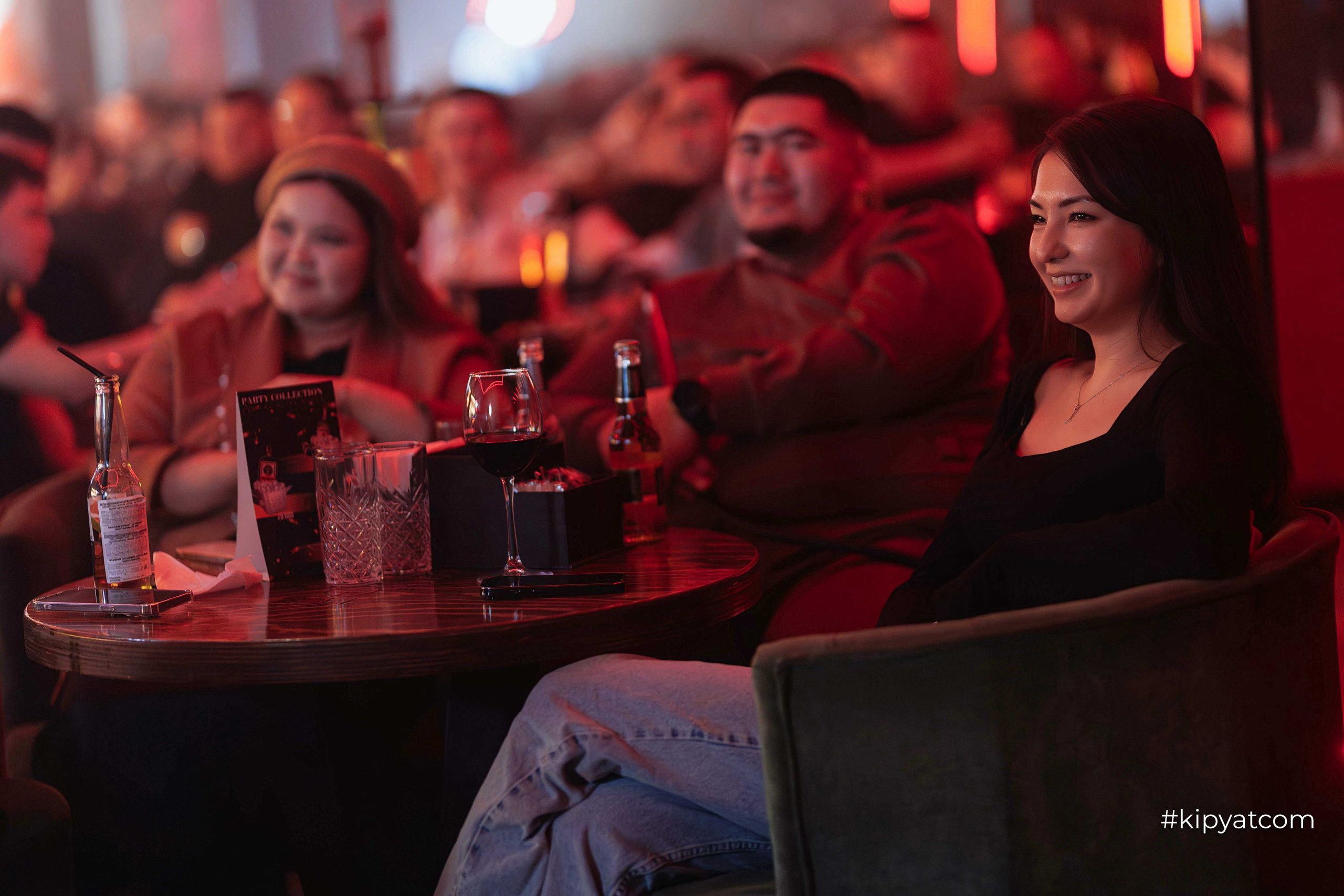 Сольный стендап концерт Александра Меркуль