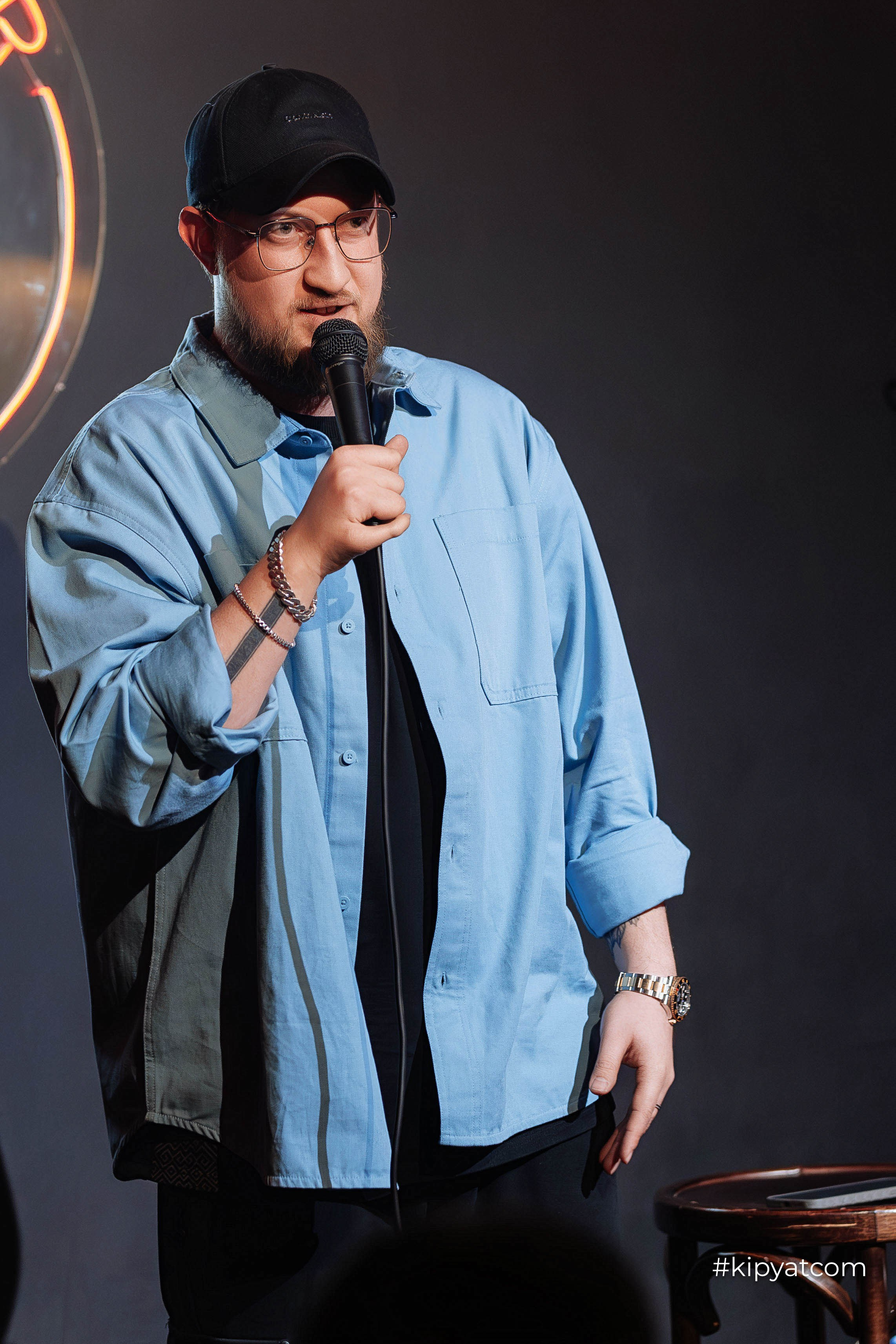 Сольный стендап концерт Александра Меркуль