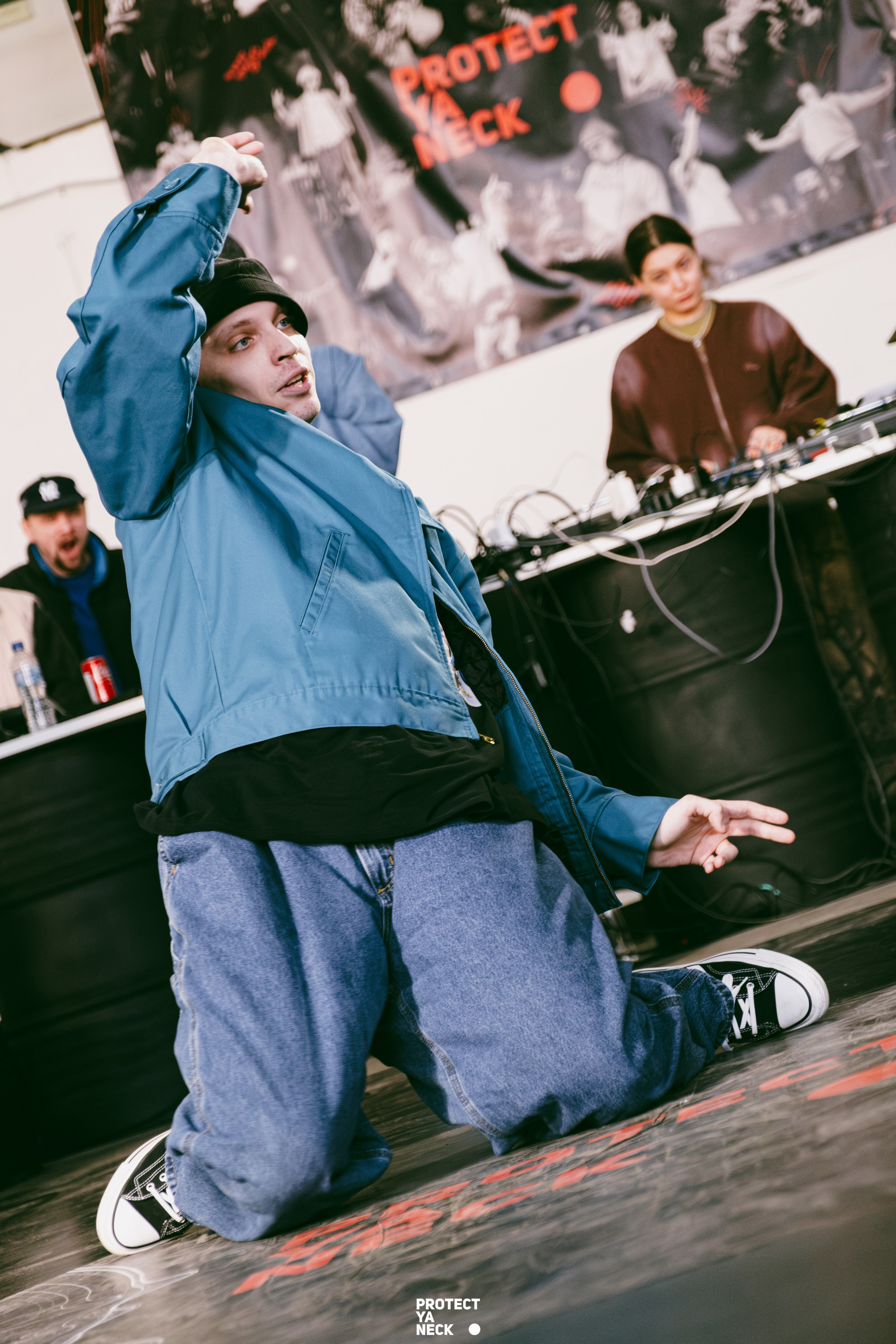 PROTECT YA NECK 22/03 (@youlovebu). Соня бу тебя сфоткала