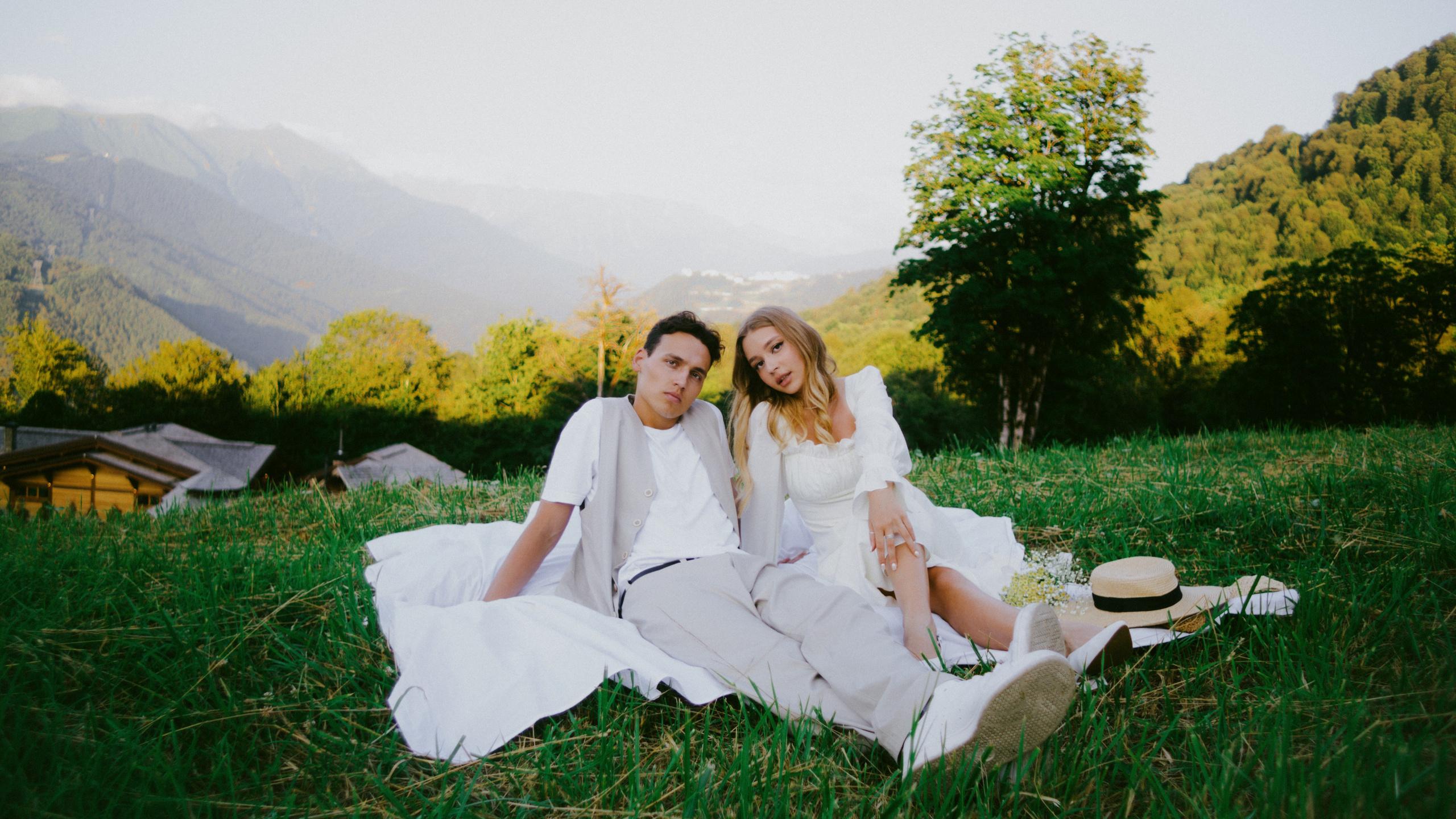 Солнечная прогулка в горах. Главная