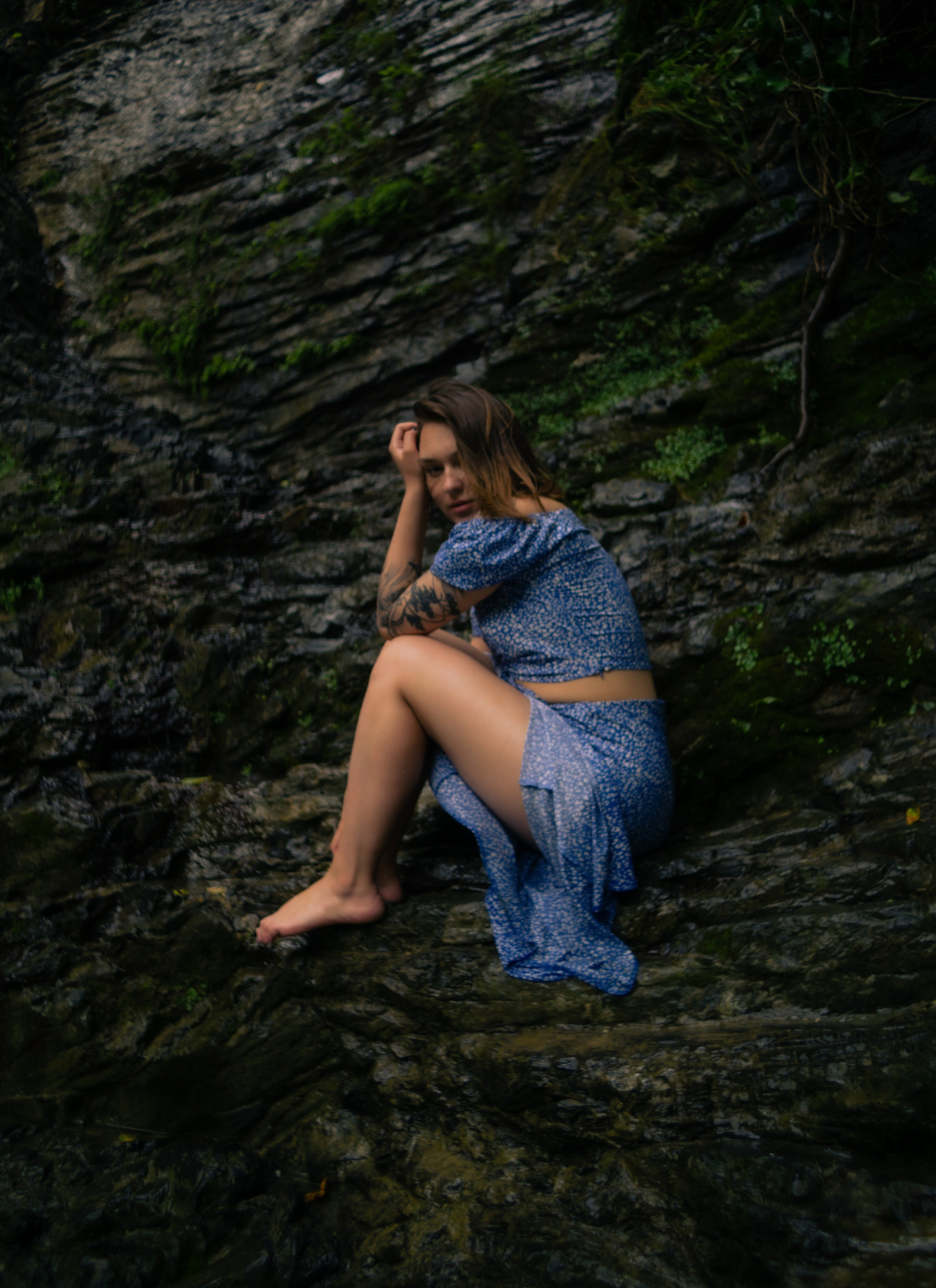 Алина на водопаде. Главная