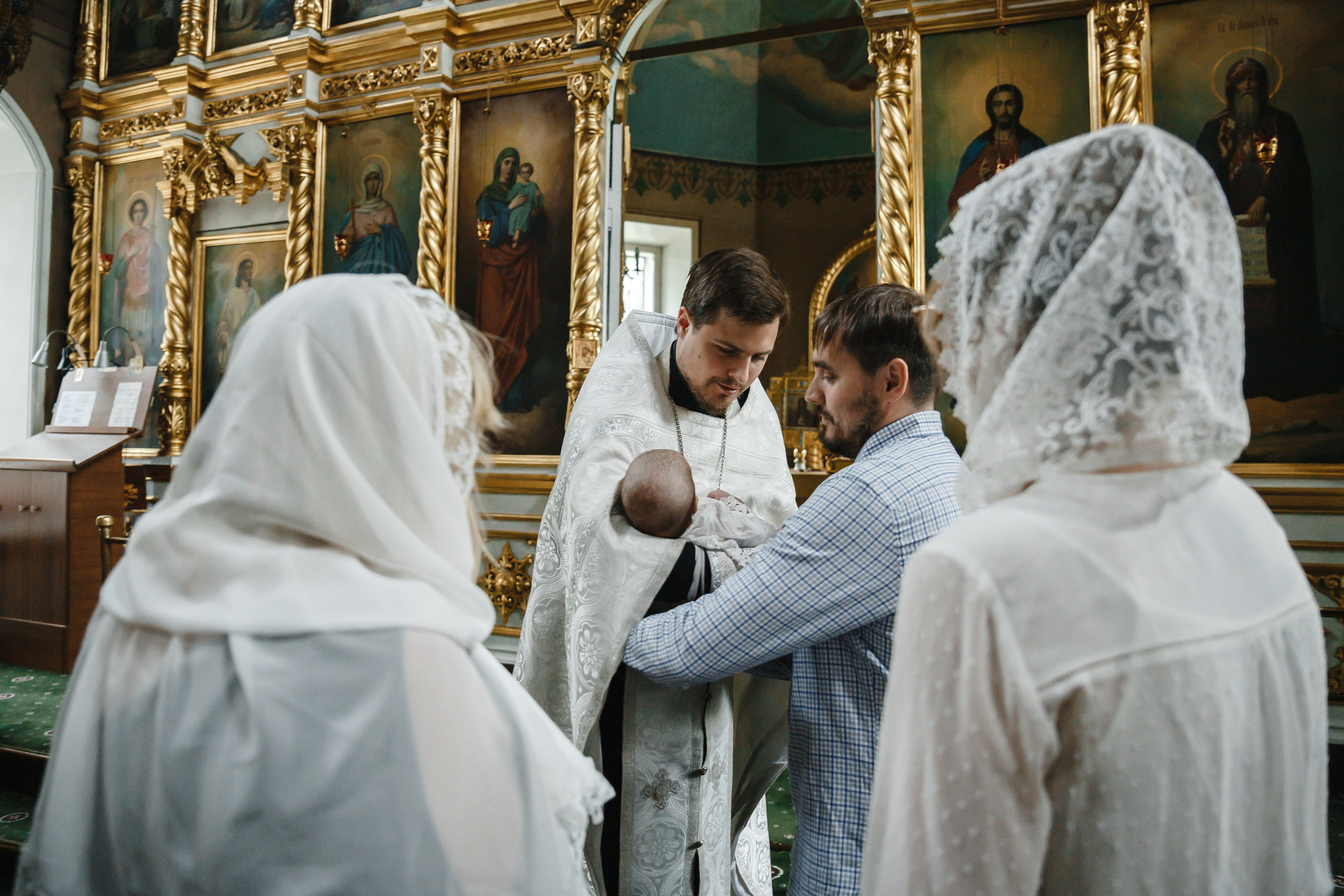 Крещение в храме Спаса Нерукотворного Образа в Б.Свинорье Г.Москвы. Фотограф на Крещение Москва