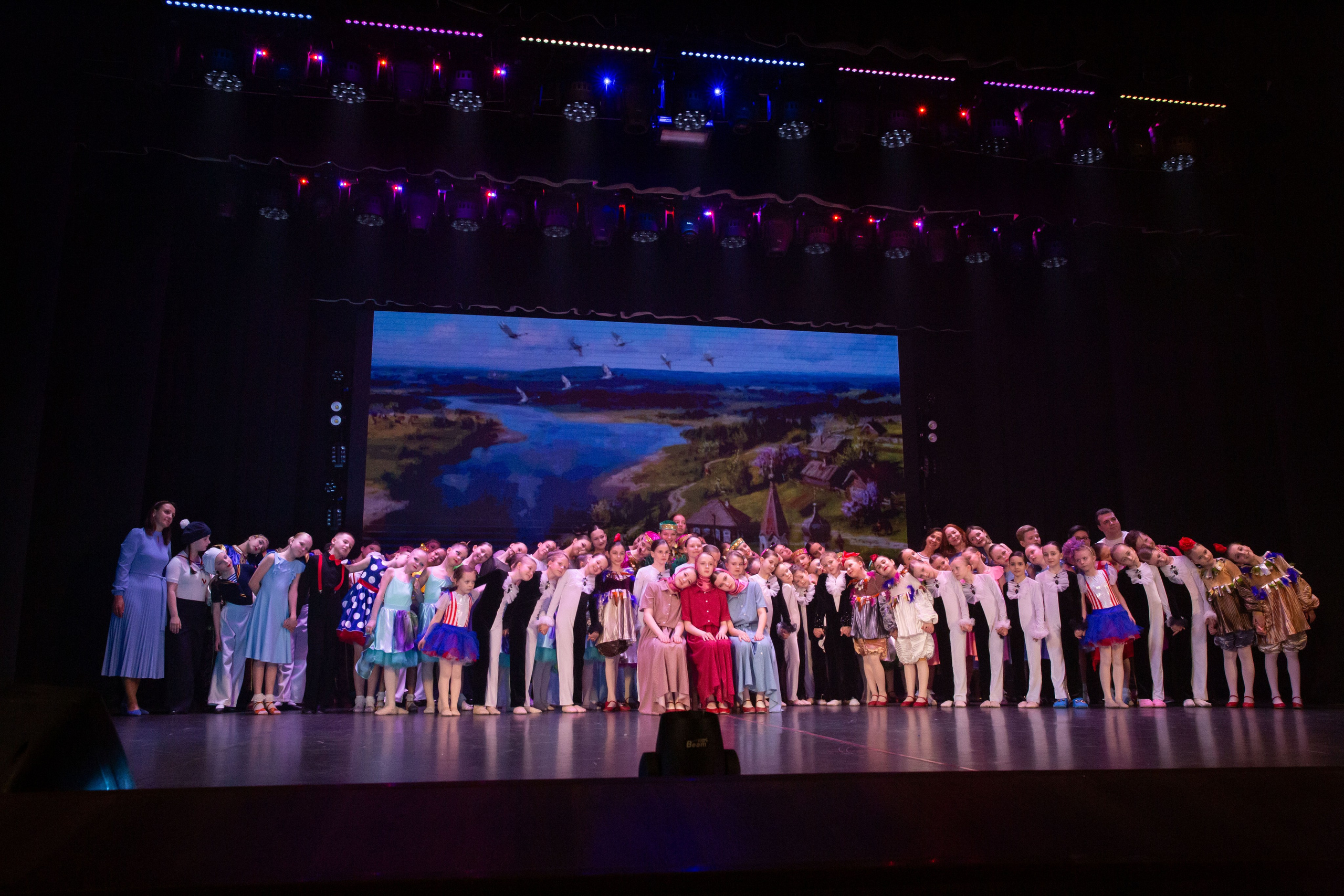 Дк Воровского отчетный концерт. Семейный и детский фотограф Анна Петракова
