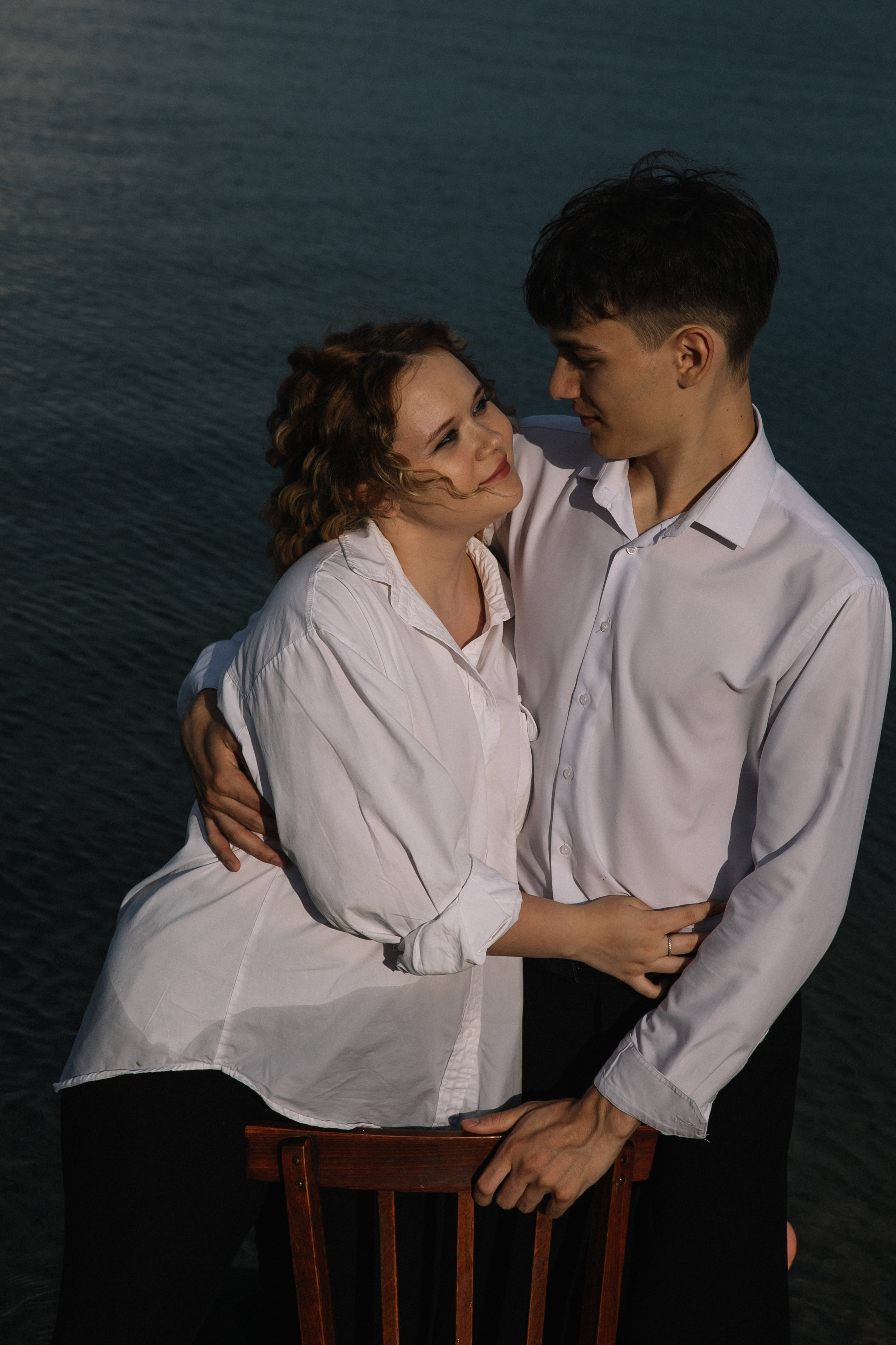 LOVE story для Лизы и Дениса. Фотограф в Иркутске Анастасия Кись. Студийная фотосессия беременности в тканях Иркутск. Семейная фотосессия, ПОРТРЕТ «ПОКОЛЕНИЕ»